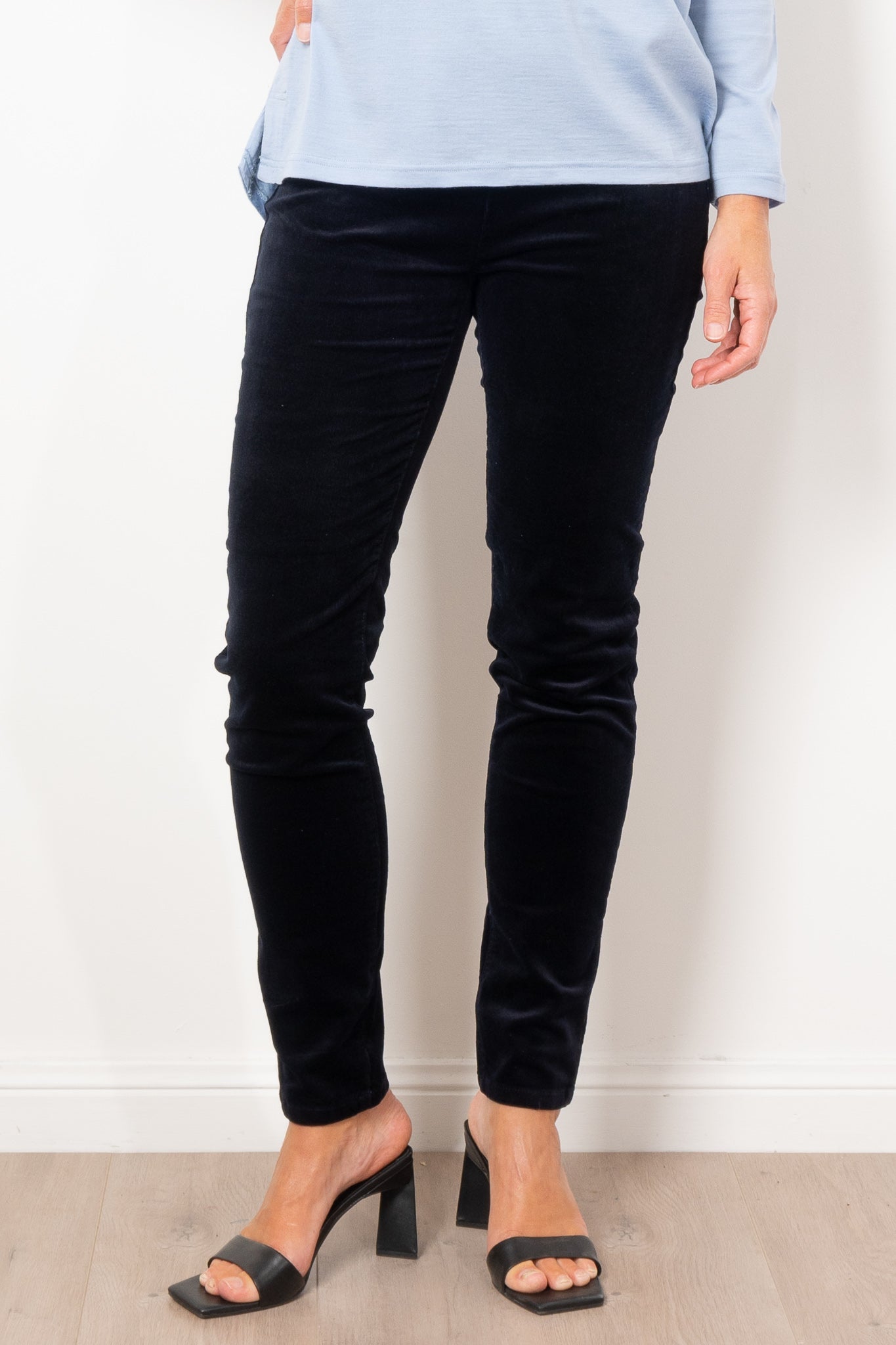 Vassalli Women's Fine Skinny Corduroy Pull On Pants - Stretch Comfort Fit for Work, Casual & Travel