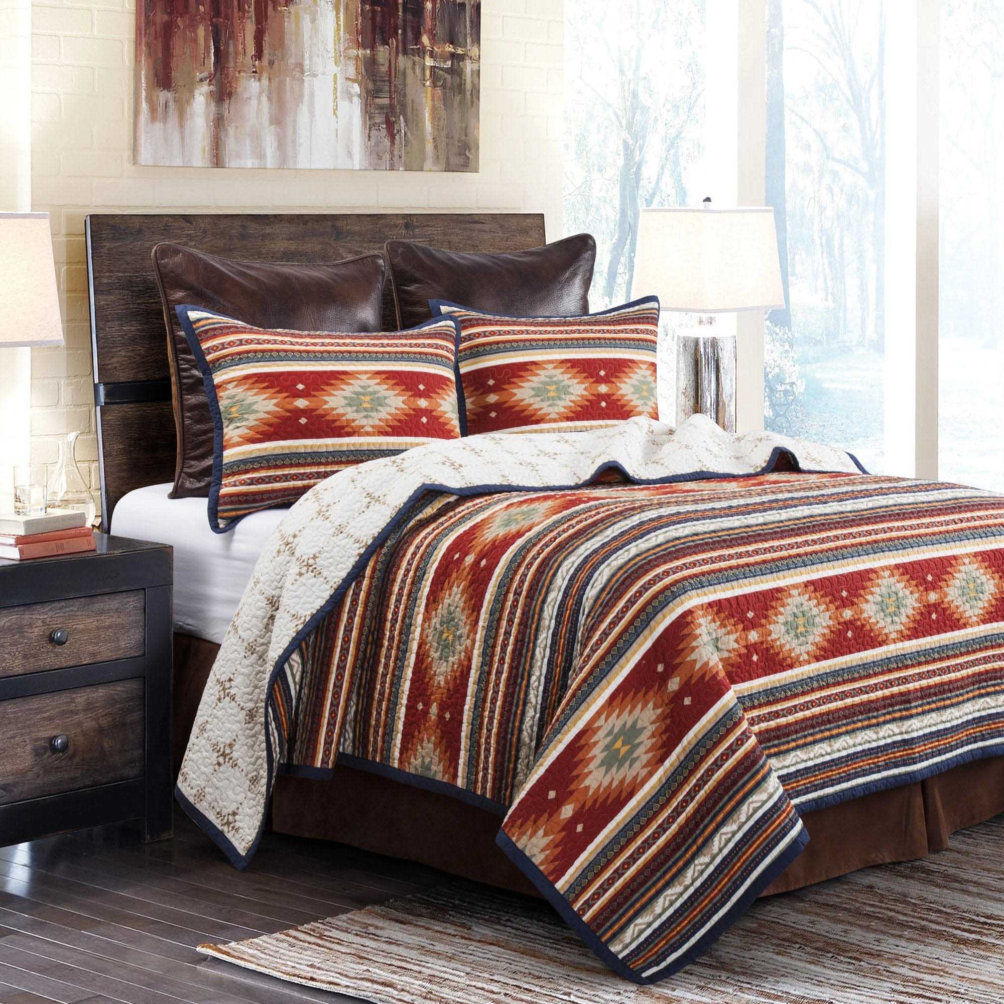 Del Sol Reversible Quilt Set - Ultra Soft Bedding Comforter with Dual Color Design for All Seasons | Perfect for Master Bedroom, Guest Room & Dorm Decor