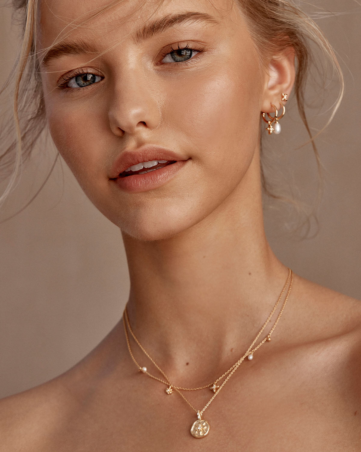 18k Gold Vermeil Live in Peace Choker Necklace - Elegant Minimalist Jewelry for Women - Perfect for Everyday Wear, Gifts & Special Occasions