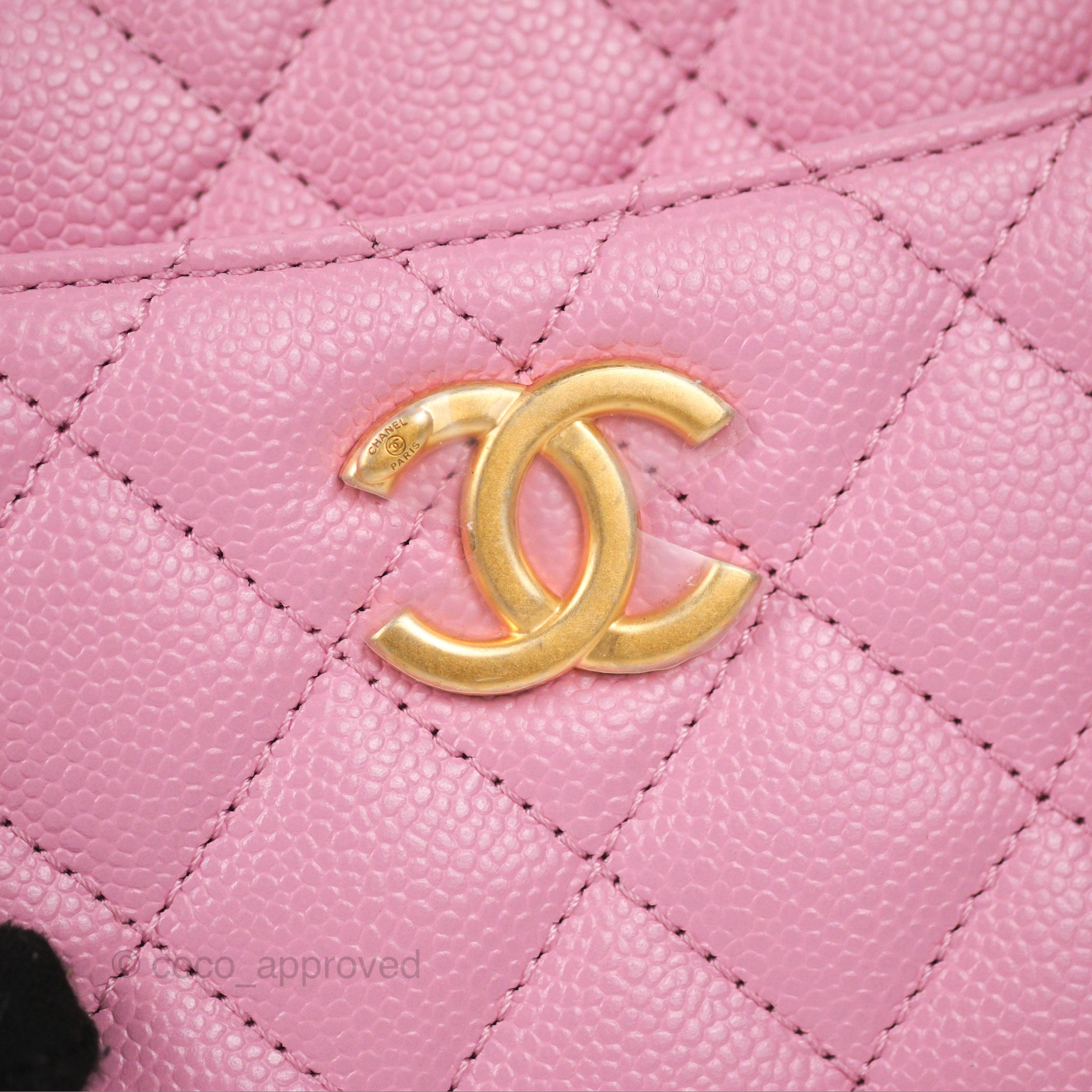 Chanel Caviar Quilted Small Vanity Case Handbag in Light Pink | Luxury Crossbody Bag for Women | Perfect for Date Night, Parties & Travel