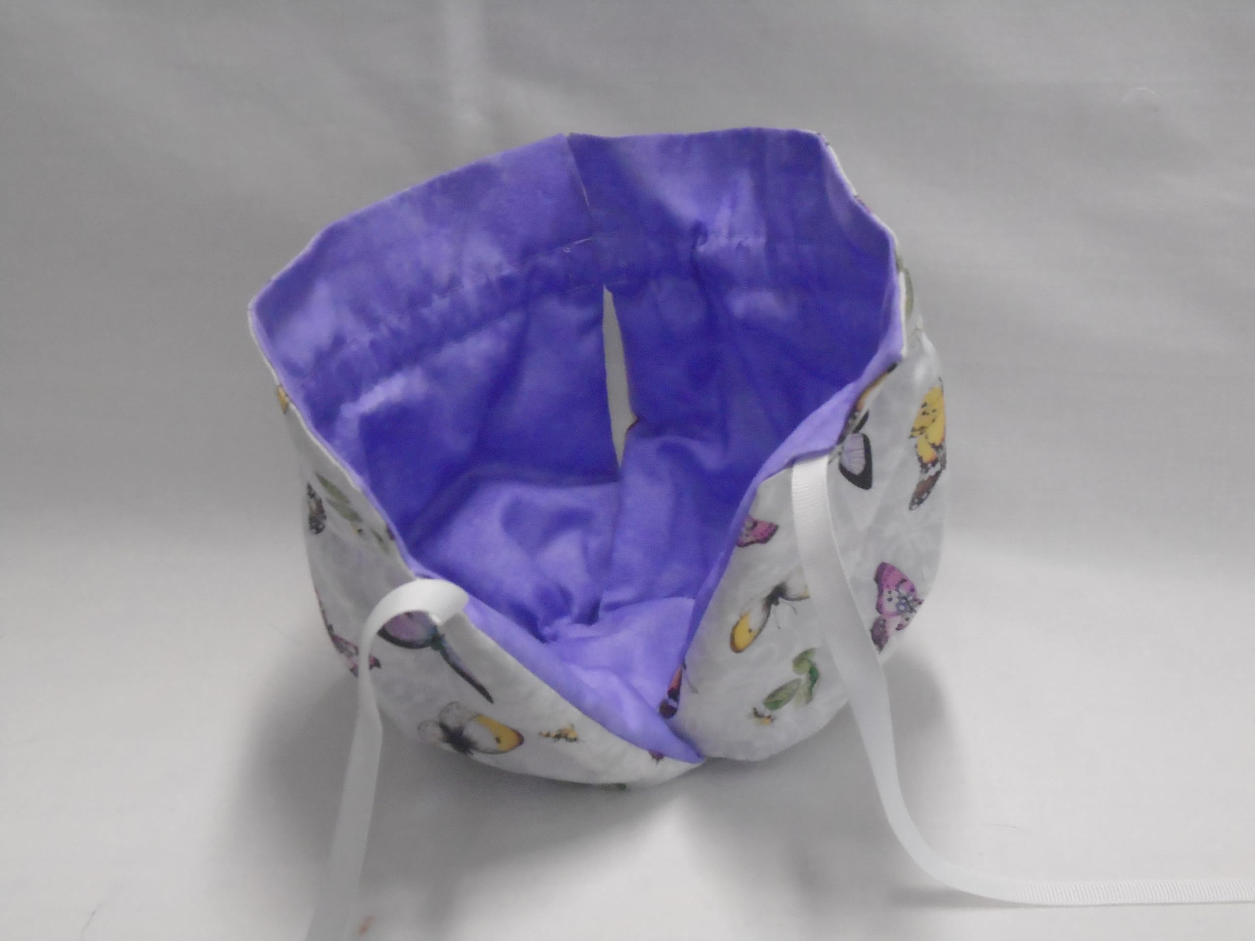 2 Cup Pretty Butterflies on White Reversible Tea Pot Cozy - Insulating Tea Cosy for Loose Leaf & Herbal Tea - Perfect for Afternoon Tea, Gifts & Kitchen Decor