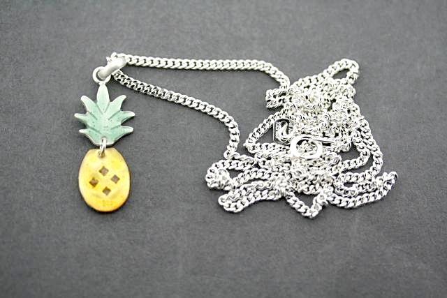 2 Piece Pineapple Pendant Necklace with Enamel Detailing - 45cm Gold Link Chain for Women - Perfect for Summer, Beach & Tropical Themed Outfits