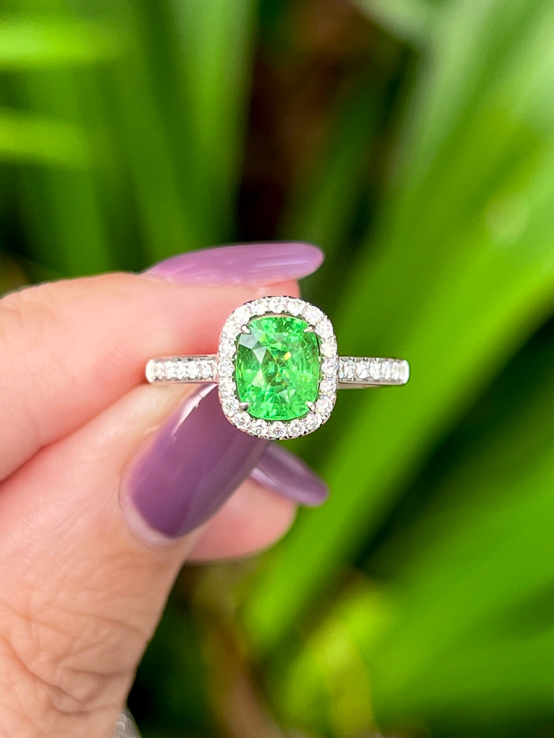 1.41ct Natural Green Garnet Tsavorite Ring - Elegant Jewelry for Women, Perfect for Weddings, Parties & Special Occasions