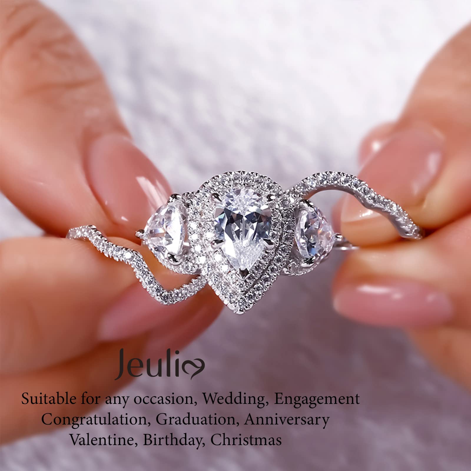 Jeulia 2.5ct Oval Double Halo Engagement Ring Set - Sterling Silver Cubic Zirconia Wedding Band with Simulated Diamond Side Stones - Perfect Proposal Gift for Her, Anniversary & Bridal Jewelry (Ideal for Engagement Parties, Wedding Ceremonies & Romantic Surprises)