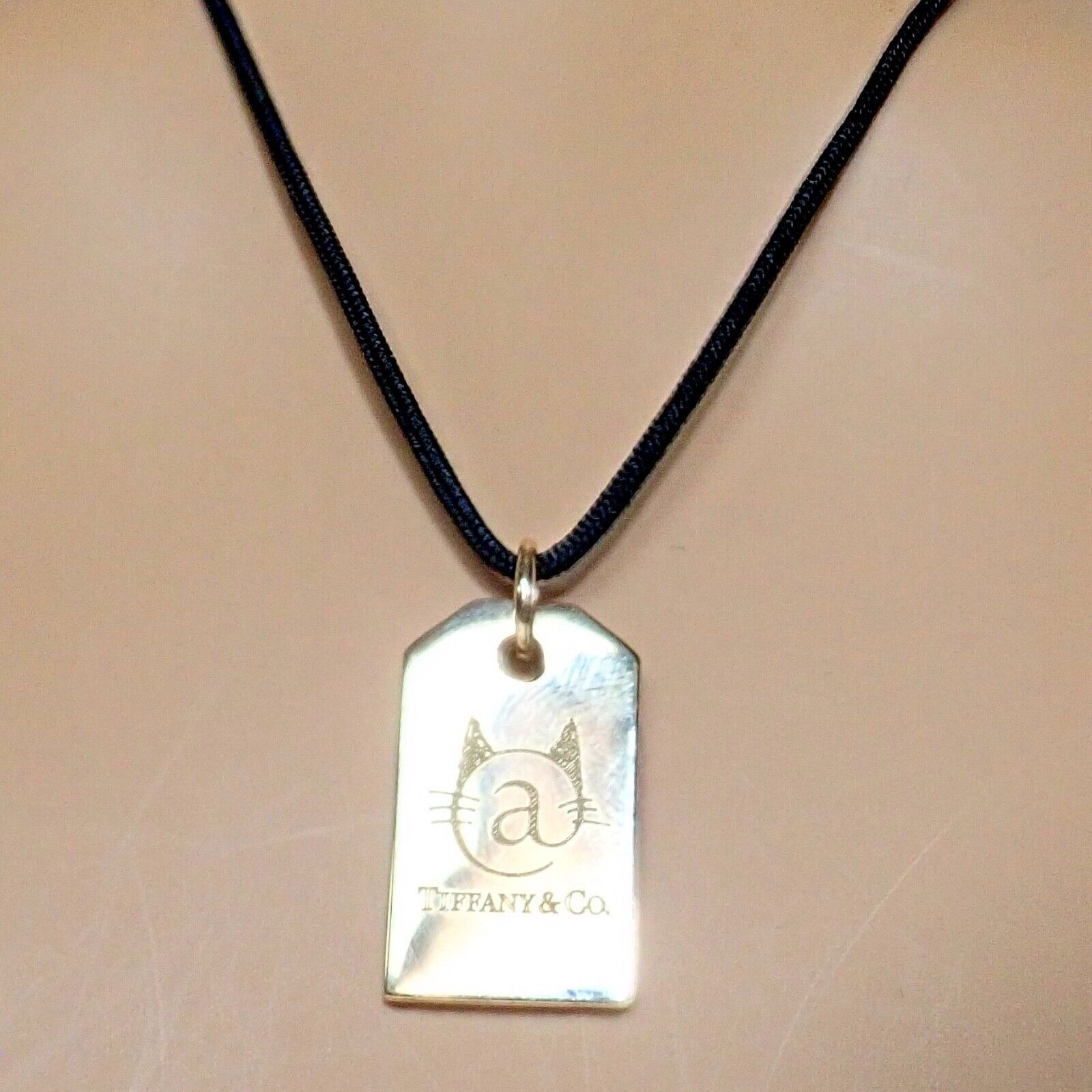 Tiffany & Co 18k Rose Gold Cat Street Tokyo Harajuku Japan Medium Necklace - Elegant Jewelry for Women, Perfect Gift for Anniversary, Birthday & Special Occasions