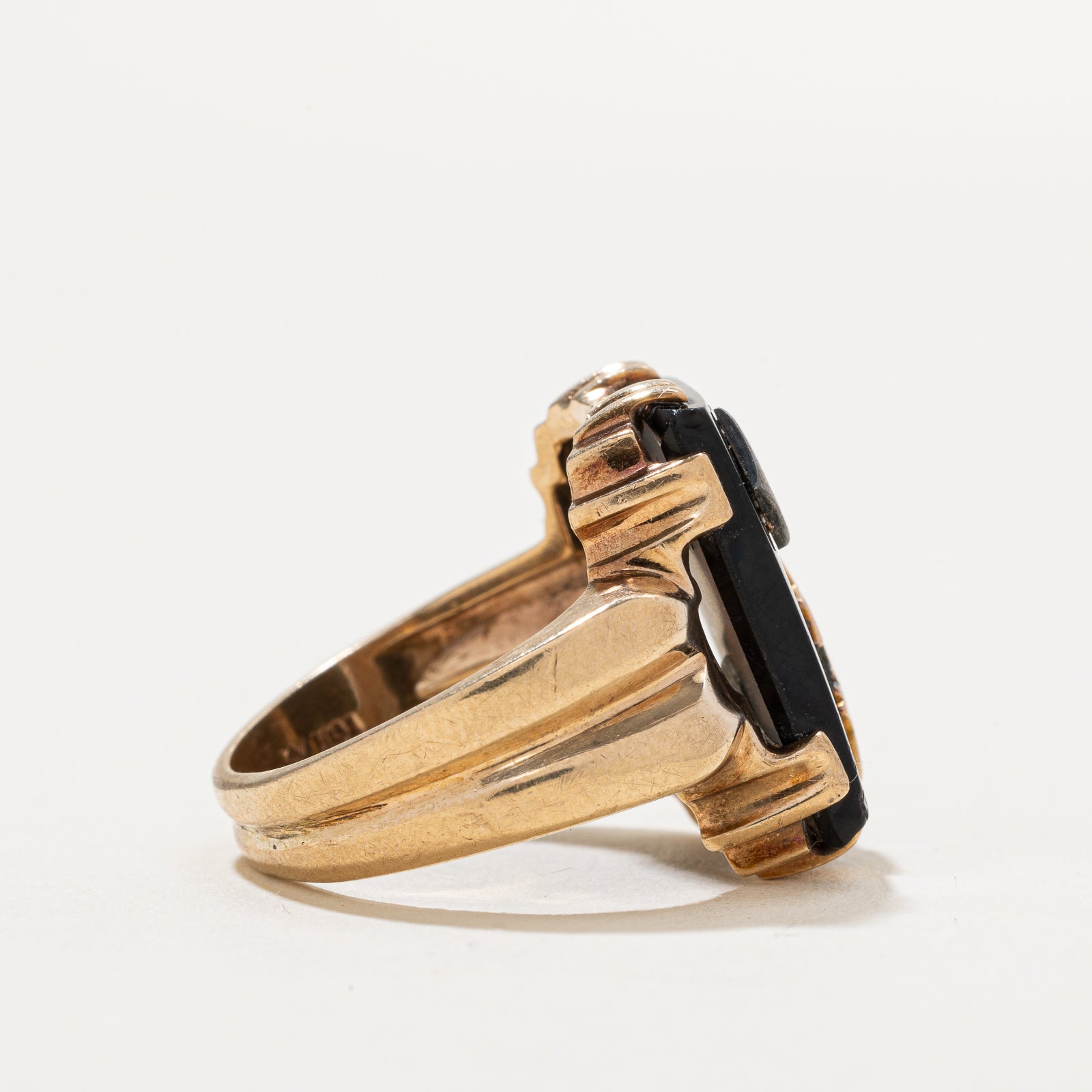 Onyx and Diamond Signet Ring for Men - 7.50ct Black Onyx with 0.03ct Diamond Accents - Size 7.5 - Elegant Statement Jewelry for Weddings, Gifts, and Formal Occasions
