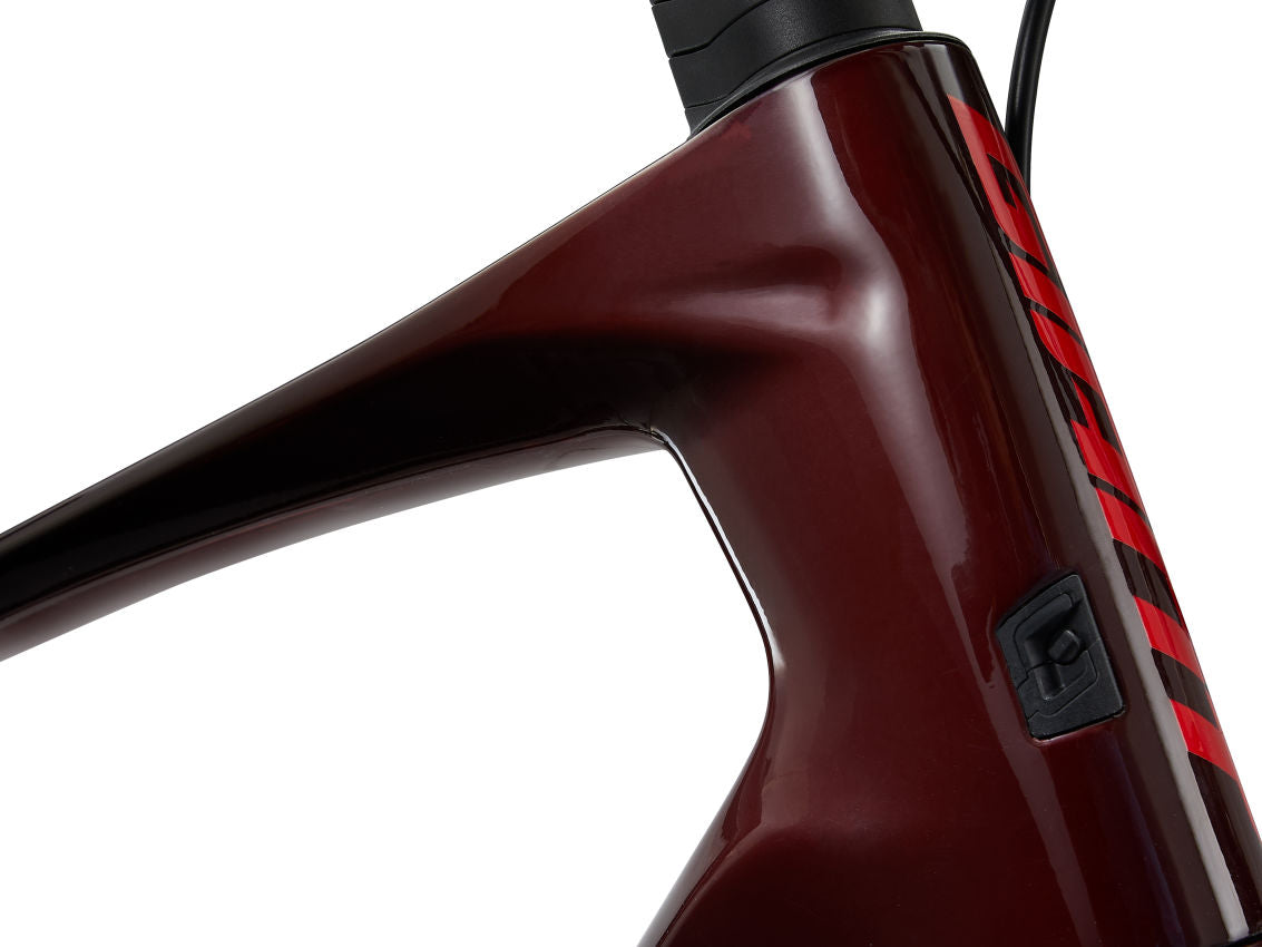 Giant Revolt Advanced Pro 0 Carbon Gravel Bike - Lightweight & Durable for Off-Road & Commuting | Perfect for Adventure Cycling, Trail Riding & Daily Commutes