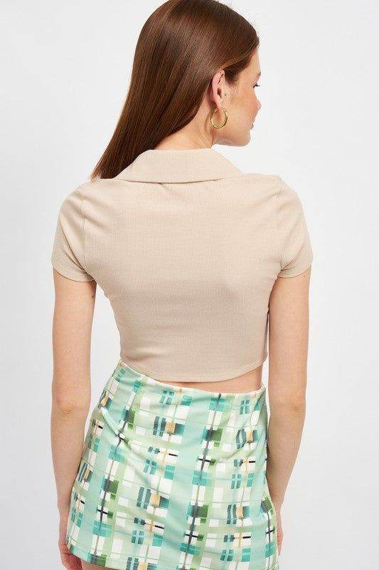 Stylish Button-Up Collared Blouse with Shirring Detail - Perfect for Office Wear & Casual Outfits
