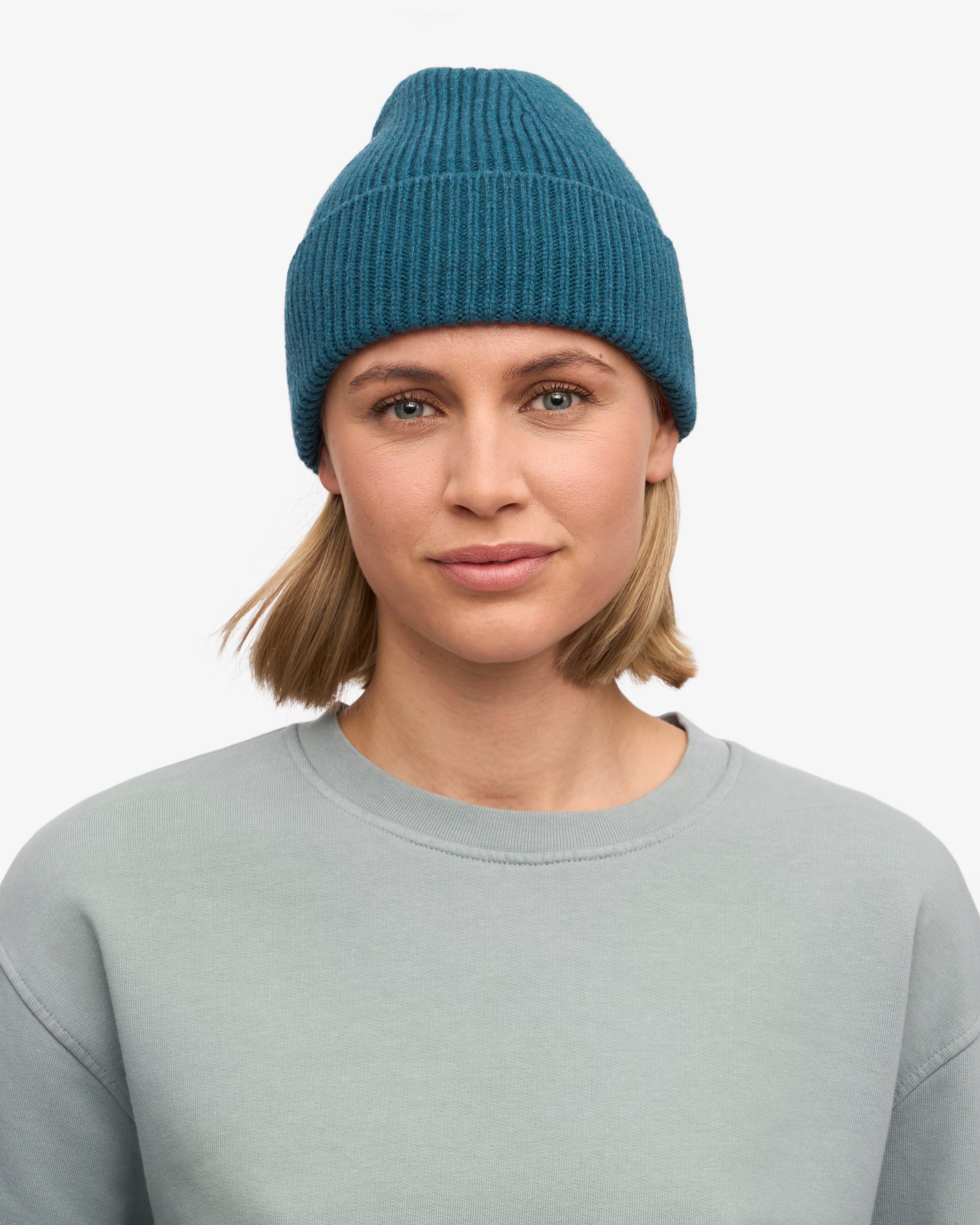 Premium Merino Wool Beanie for Men & Women - Soft & Warm Winter Hat in Ocean Green - Perfect for Skiing, Hiking & Outdoor Activities