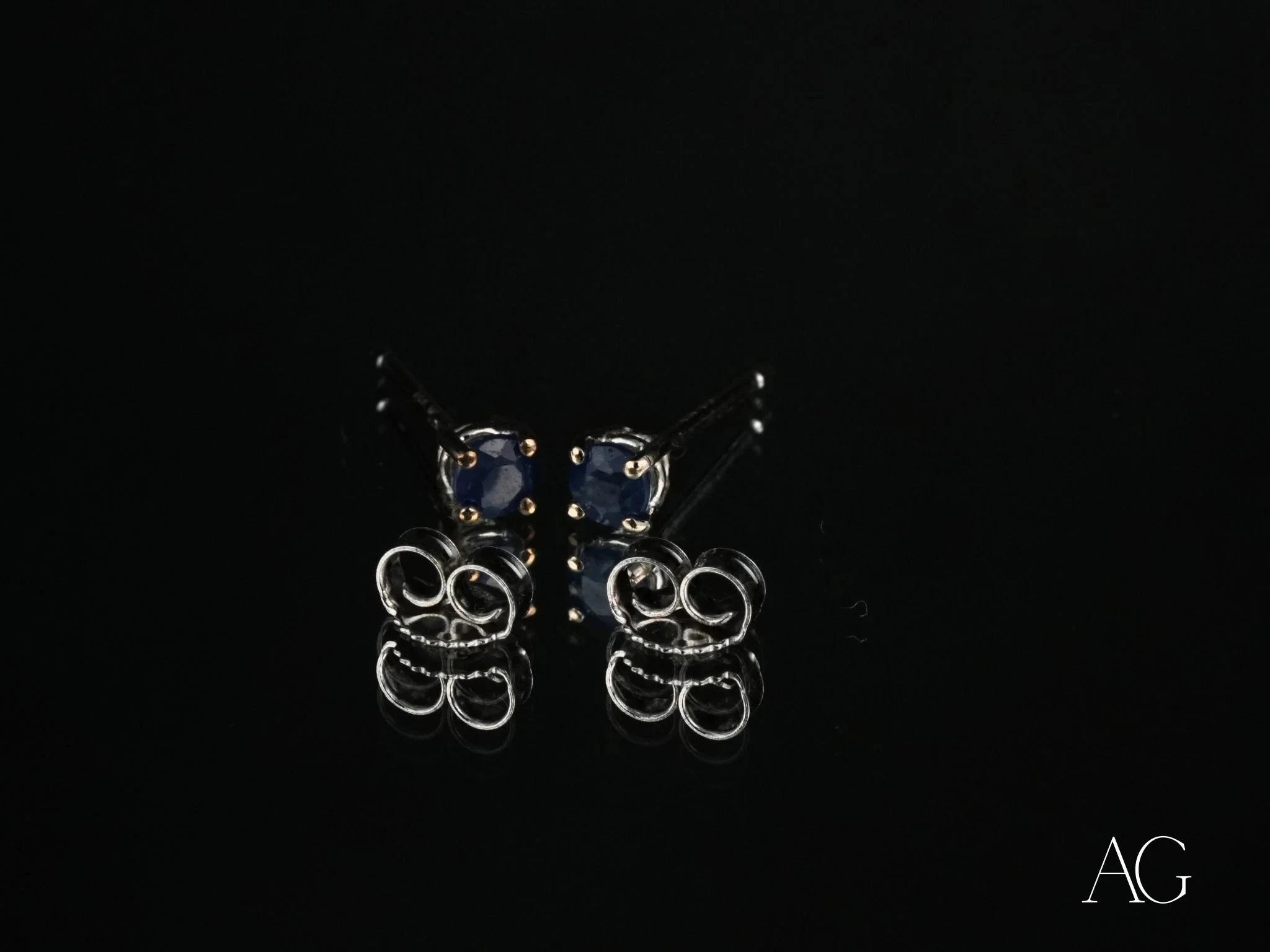 18K White Gold Sapphire Earrings for Women – Elegant Blue Gemstone Stud Earrings for Wedding, Party & Special Occasions