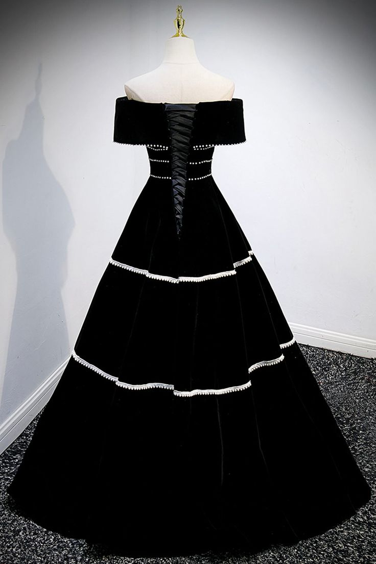 Elegant Black Velvet Long Prom Dresses A-Line Formal Evening Gown J4376 for Homecoming, Wedding, Ball & Special Occasions