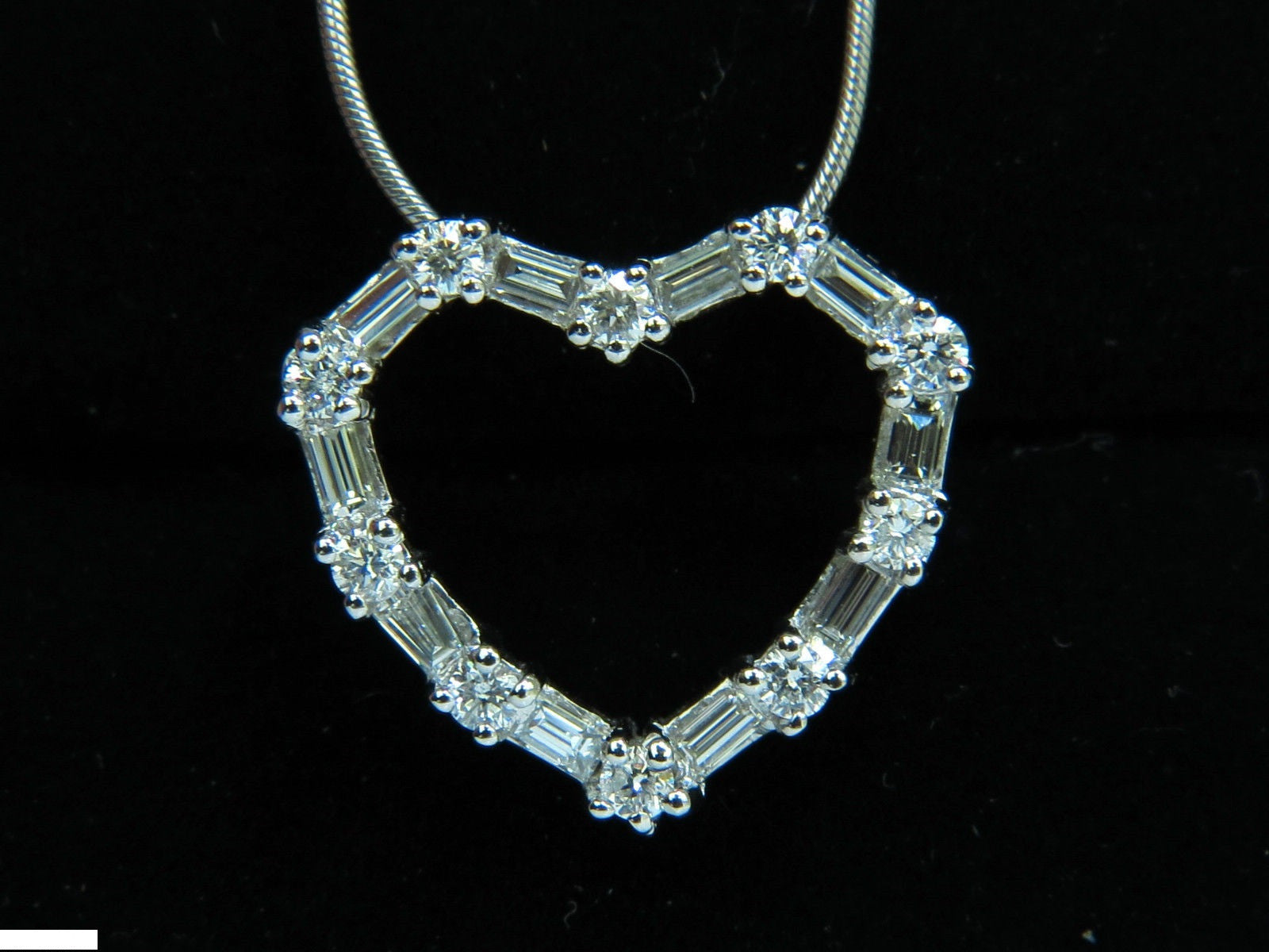 1.10CT G VS Diamond Heart Pendant Necklace - 14K Gold 19