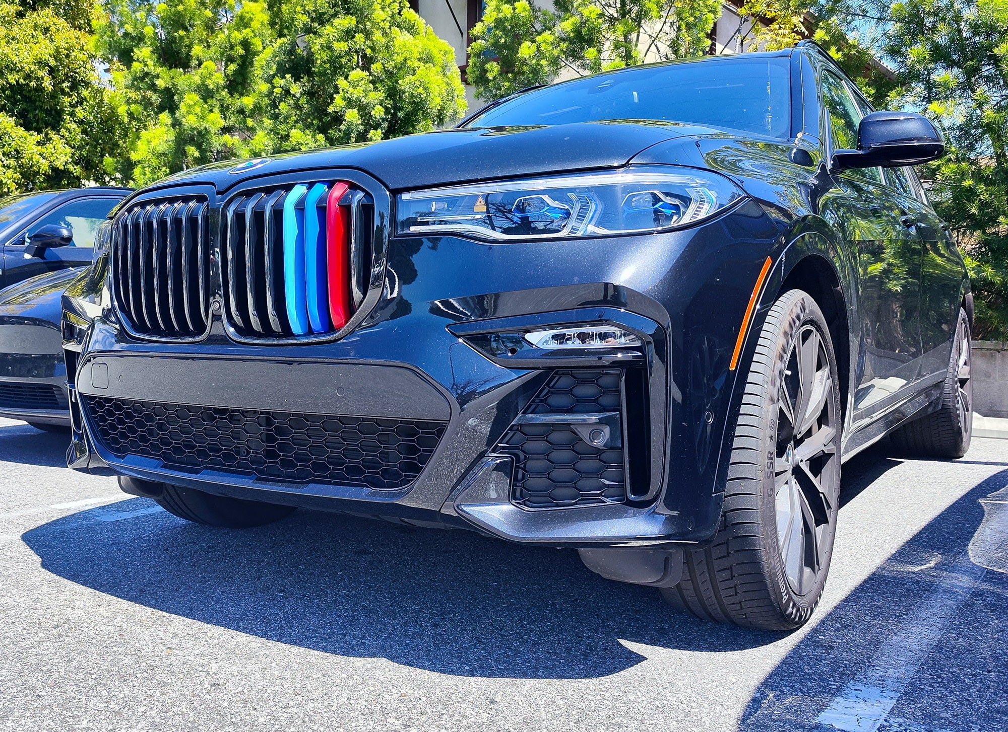 BMW G07 X7 M Color Grille Insert Trims for 2018-2021 Models with 7 Beam Kidney Grill - Upgrade Your Luxury SUV Style for Street & Show Car Events
