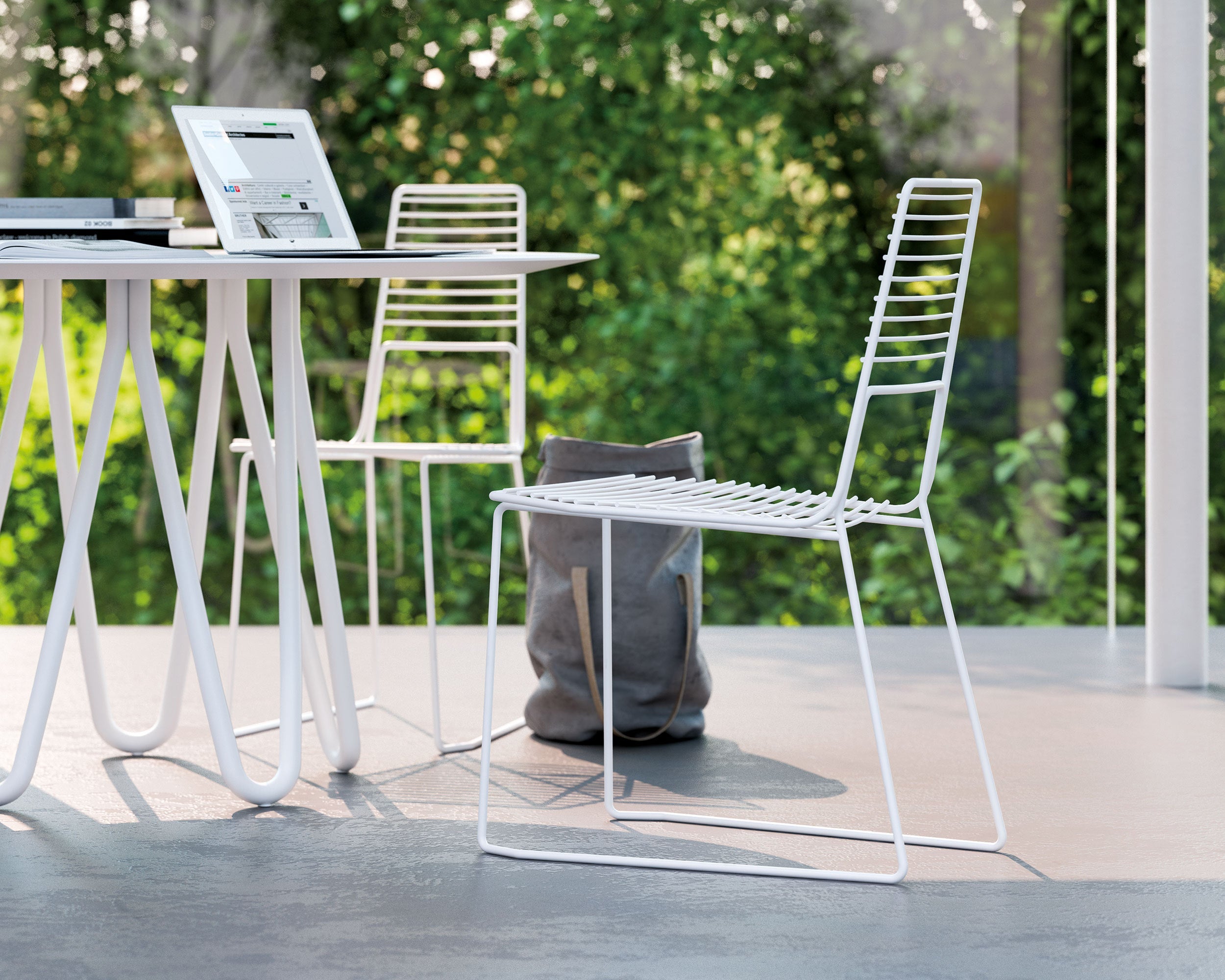 Casamania Alieno Chair - Modern Ergonomic Office Chair for Home & Workspace - Perfect for Gaming, Studying, and Remote Work