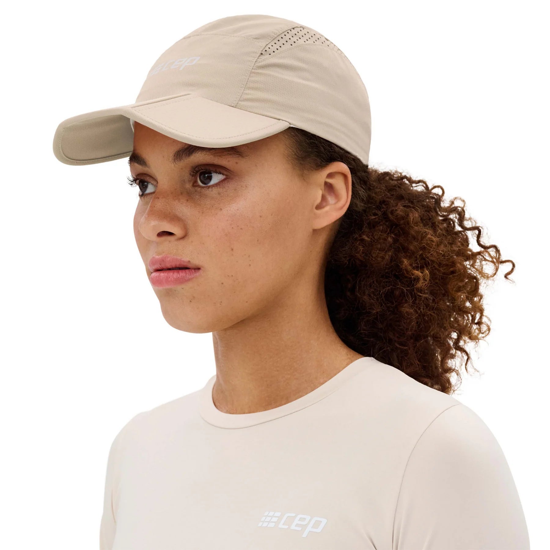 CEP Unisex Running Cap - Lightweight Breathable Performance Hat for Men & Women - Ideal for Running, Hiking, Cycling & Outdoor Sports (Cream)