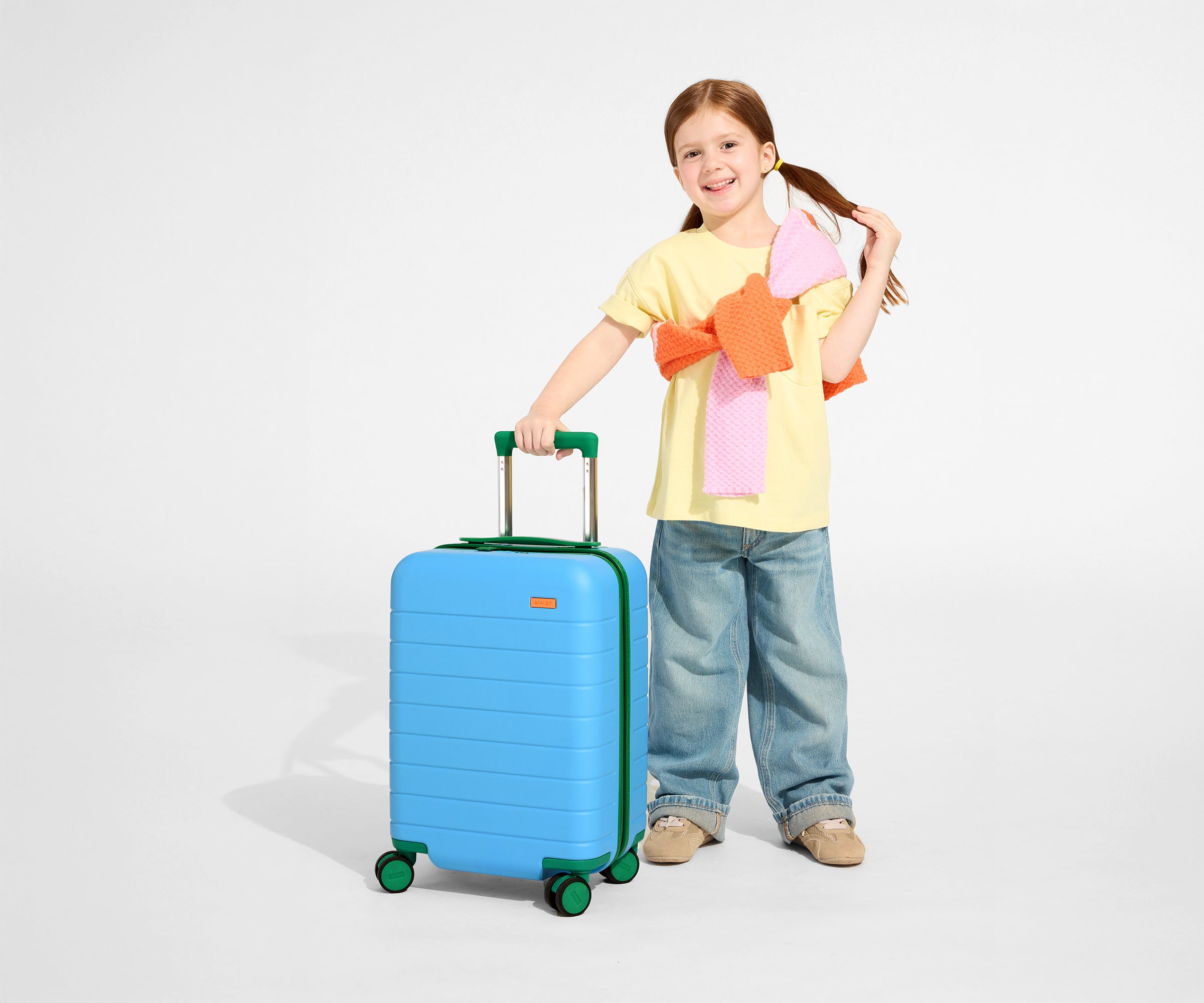 **Kids' Splash Blue Carry-On Luggage - Lightweight & Durable Travel Suitcase for Children - Perfect for Airplane Trips & Family Vacations**