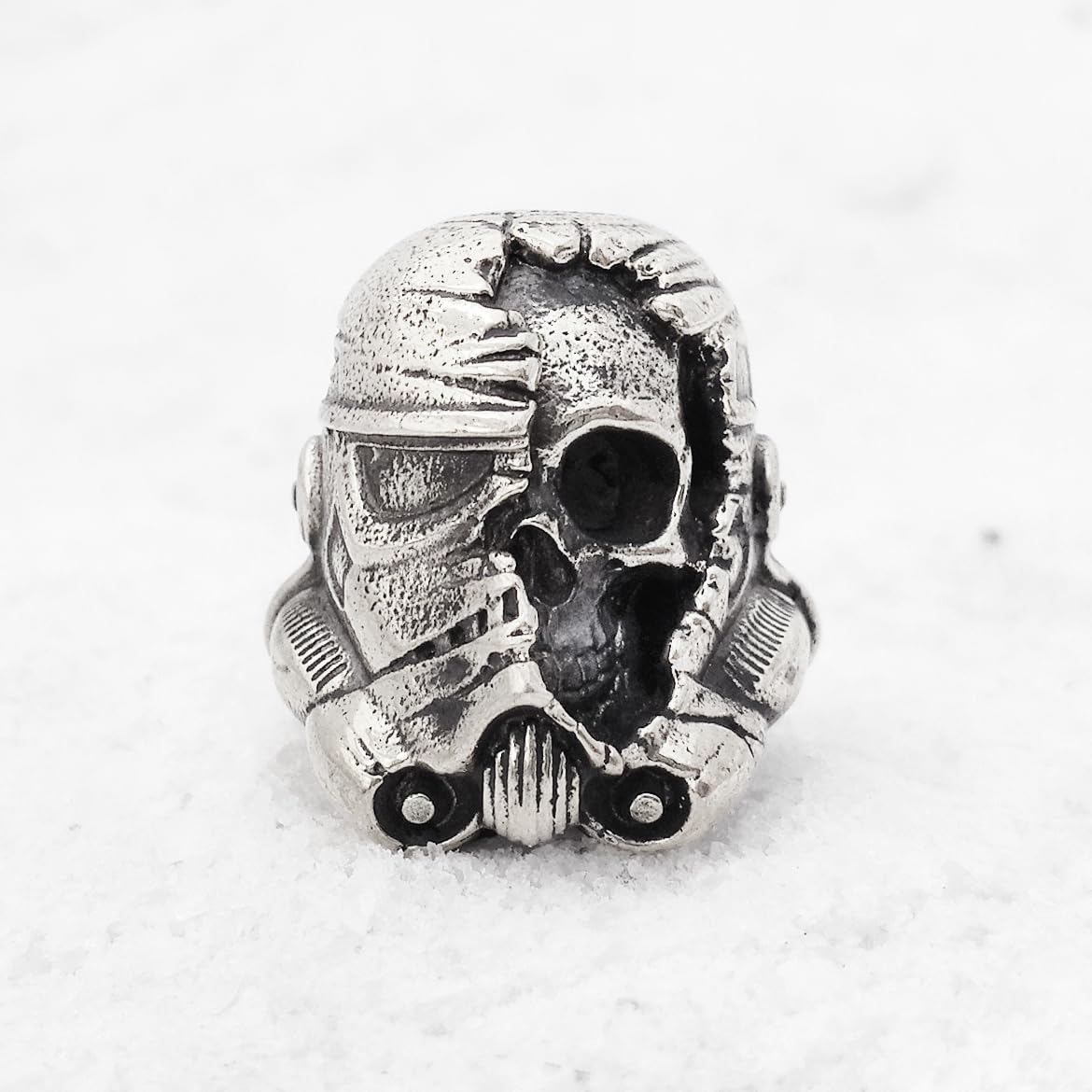 EDC Paracord Bead Charm - DIY Metal Lanyard Bead for Knives & Survival Gear (Stormtrooper Skull Silver) - Camping & Outdoor Use