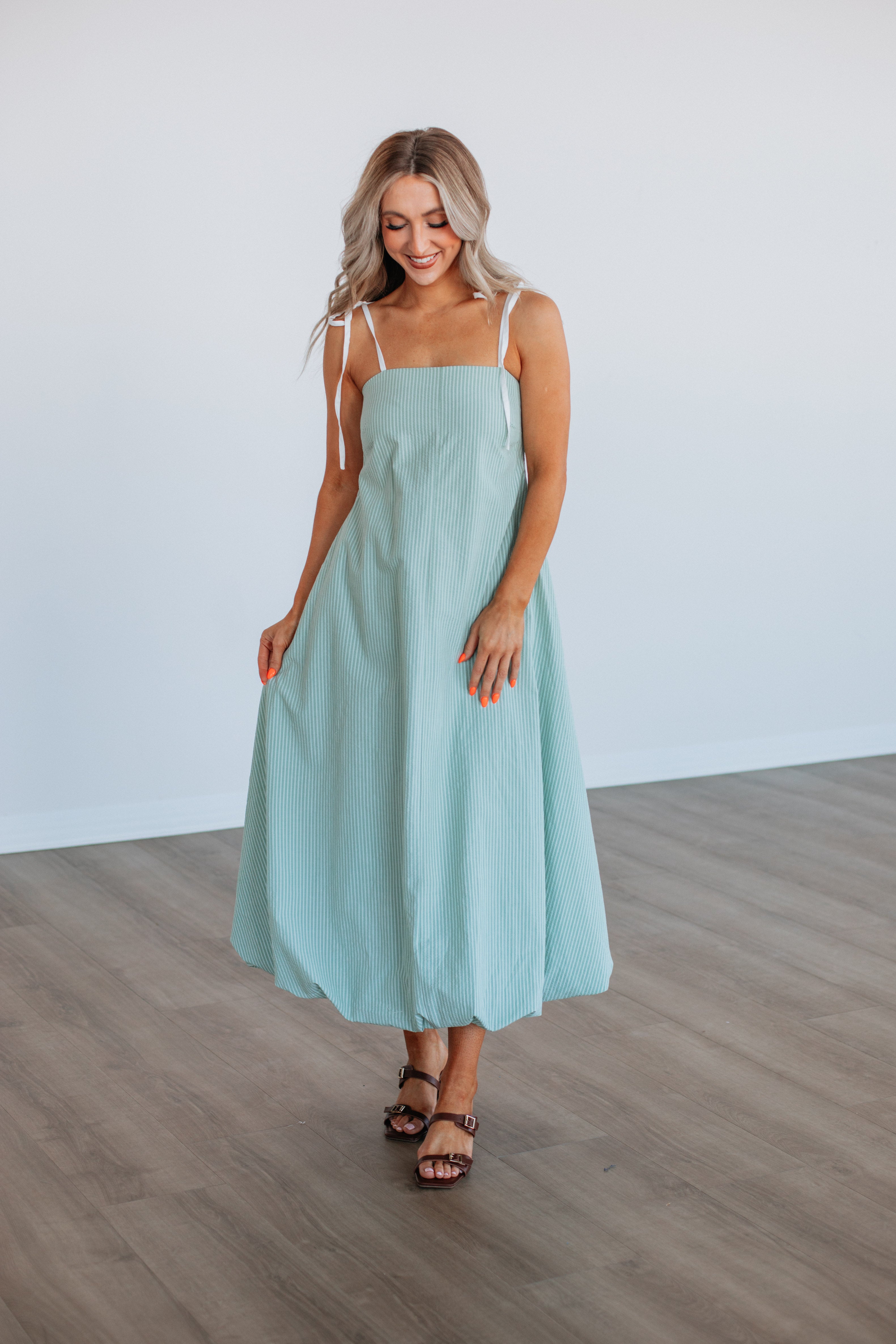 Bay Striped Maxi Dress for Women - Flowy Summer Beach Dress with Pockets | Perfect for Vacations, Parties & Casual Outings