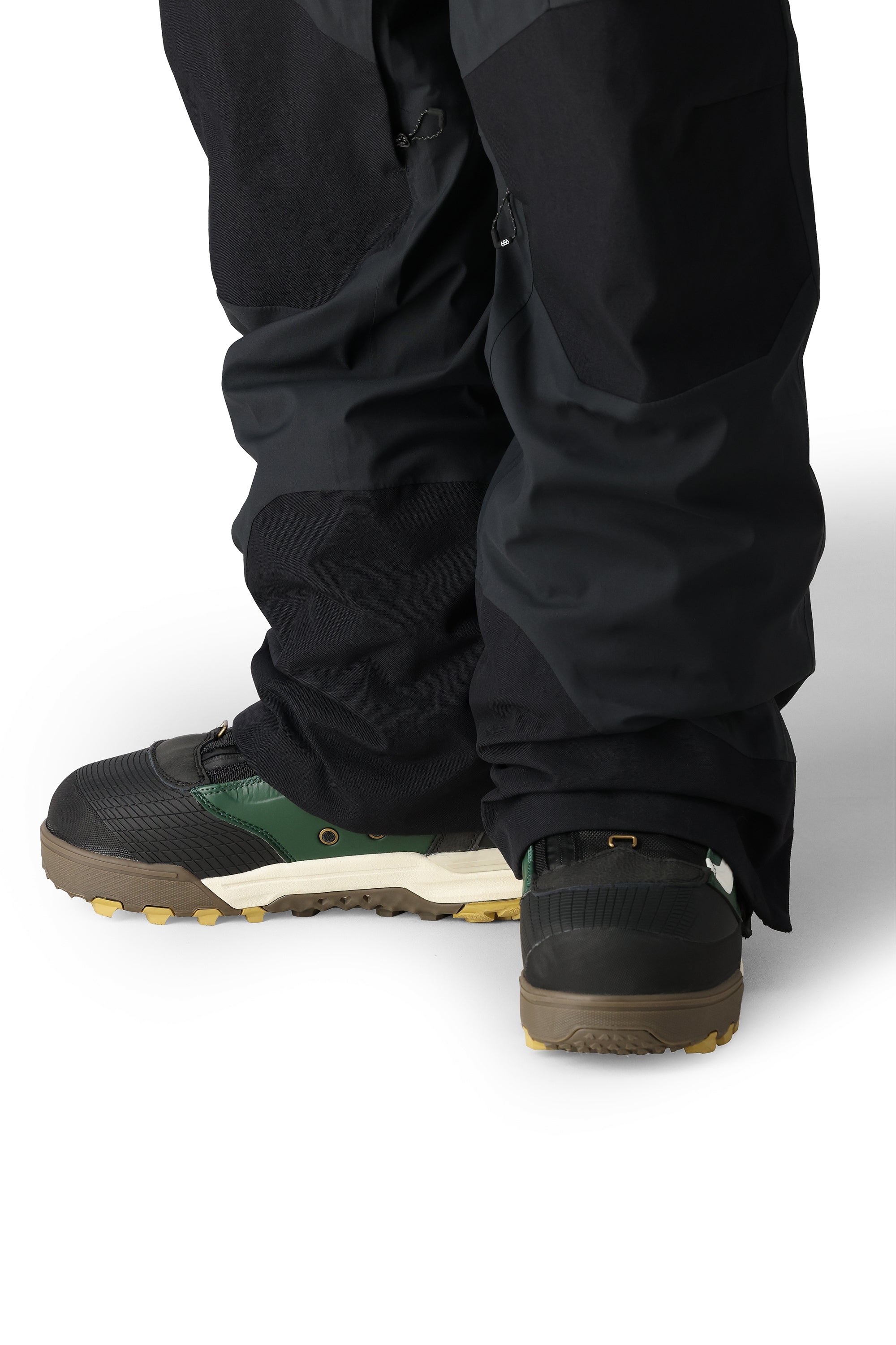 686 Men's GORE-TEX Stretch Dispatch Bib Snow Pants 2025 - Waterproof Insulated Ski Bib Overalls for Snowboarding & Winter Sports