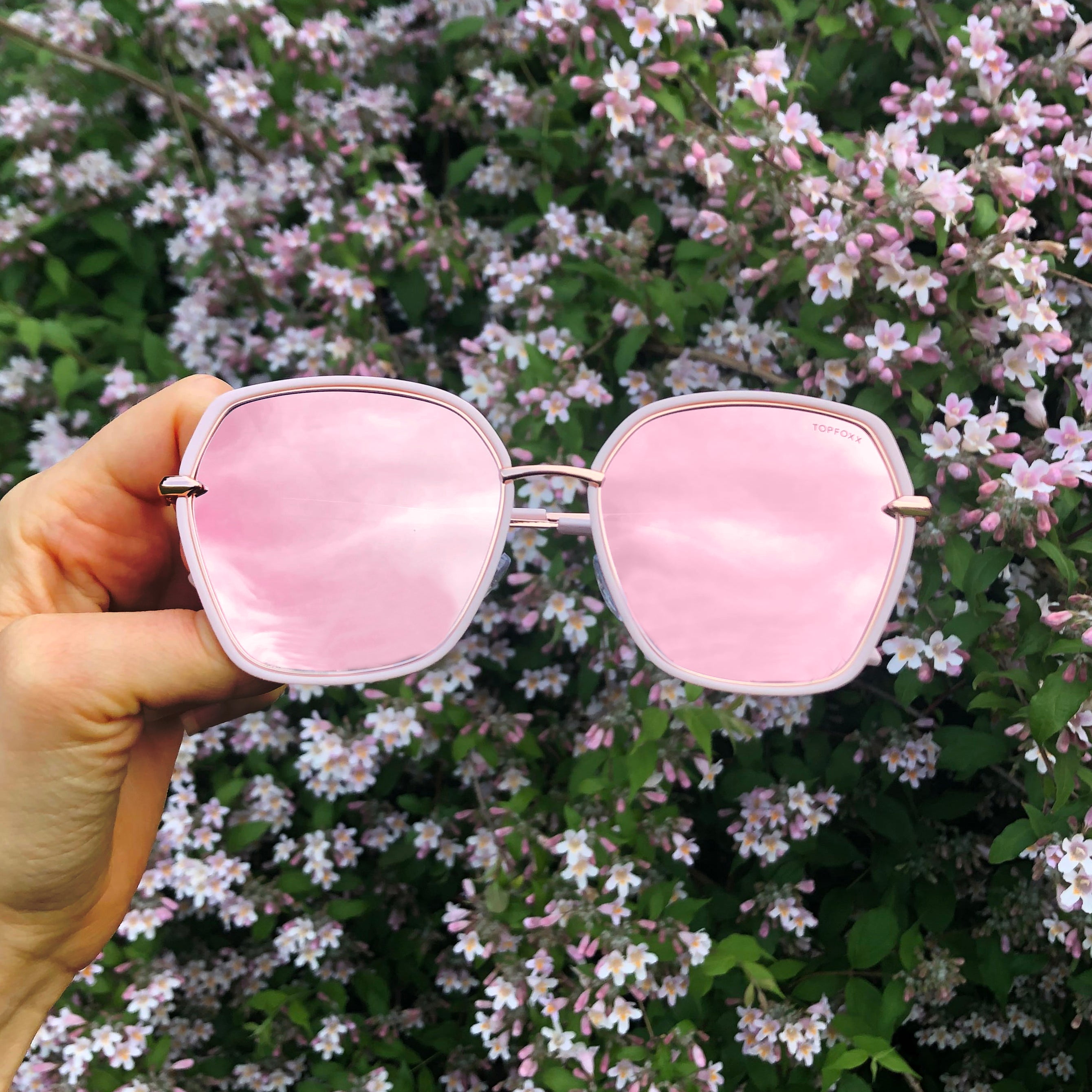 Maya Polarized Sunglasses Rose Gold - UV Protection, Lightweight & Stylish for Outdoor Activities, Driving, and Beach Vacations