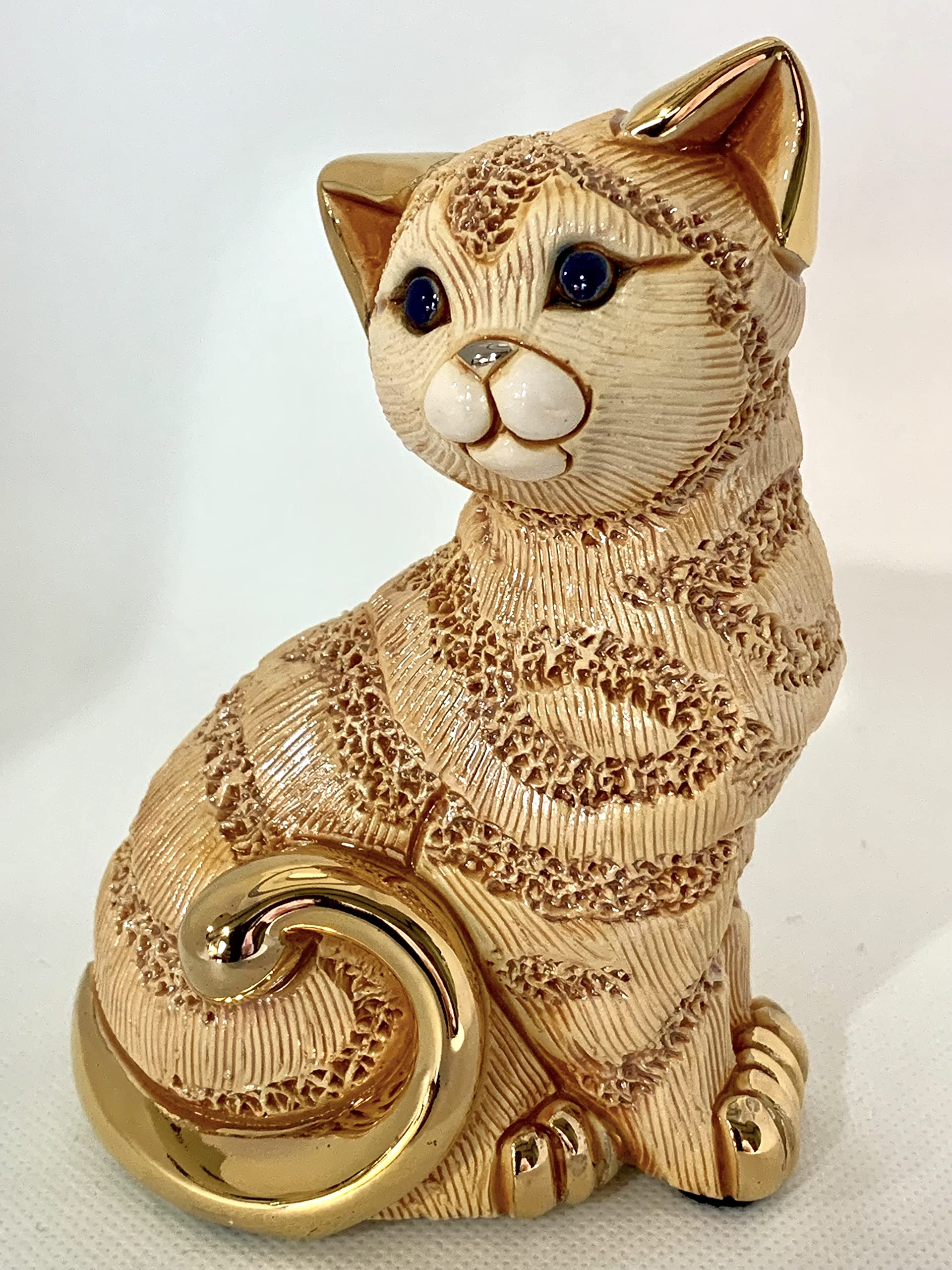 De Rosa Handmade Sculpted Ceramic Ginger Cat Figurine - Collectible Home Decor for Cat Lovers - Perfect for Bookshelf Display, Gift Giving, and Family Collections