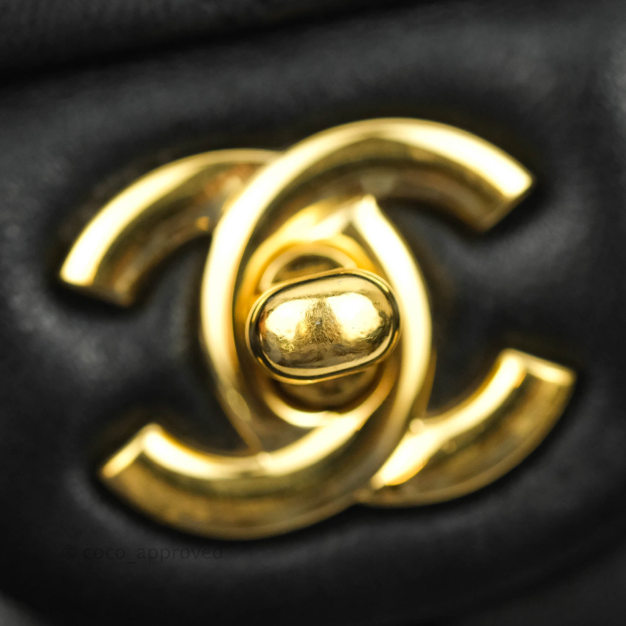 Chanel Classic M/L Medium Double Flap Bag - Black Lambskin Leather with Gold Hardware | Luxury Designer Handbag for Women, Perfect for Work, Evening Events & Special Occasions