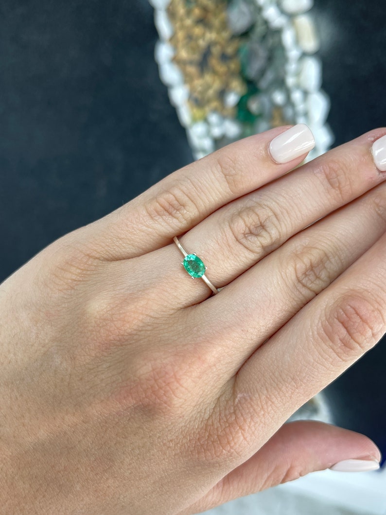 0.75ct East-West Emerald Solitaire Ring in 925 Sterling Silver - Elegant Wedding Band, Anniversary Gift for Her, Perfect for Everyday Wear & Special Occasions