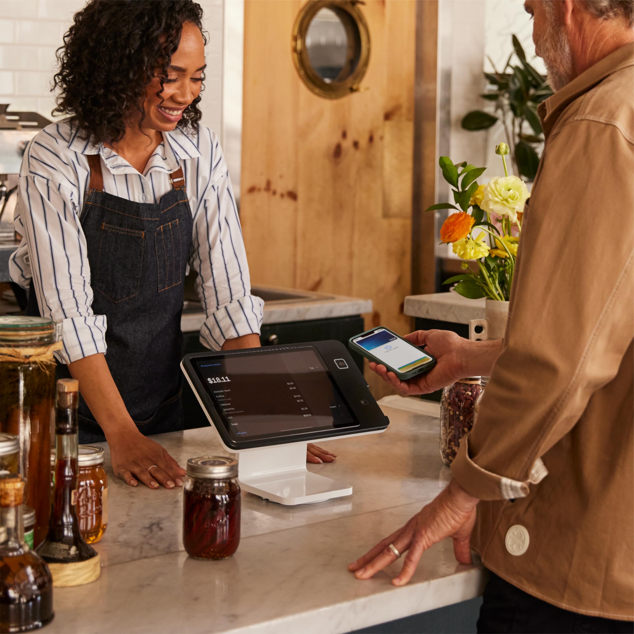 Square Stand 2nd Gen USB-C - Secure & Stylish POS System for iPad - Perfect for Retail, Restaurants & Small Businesses