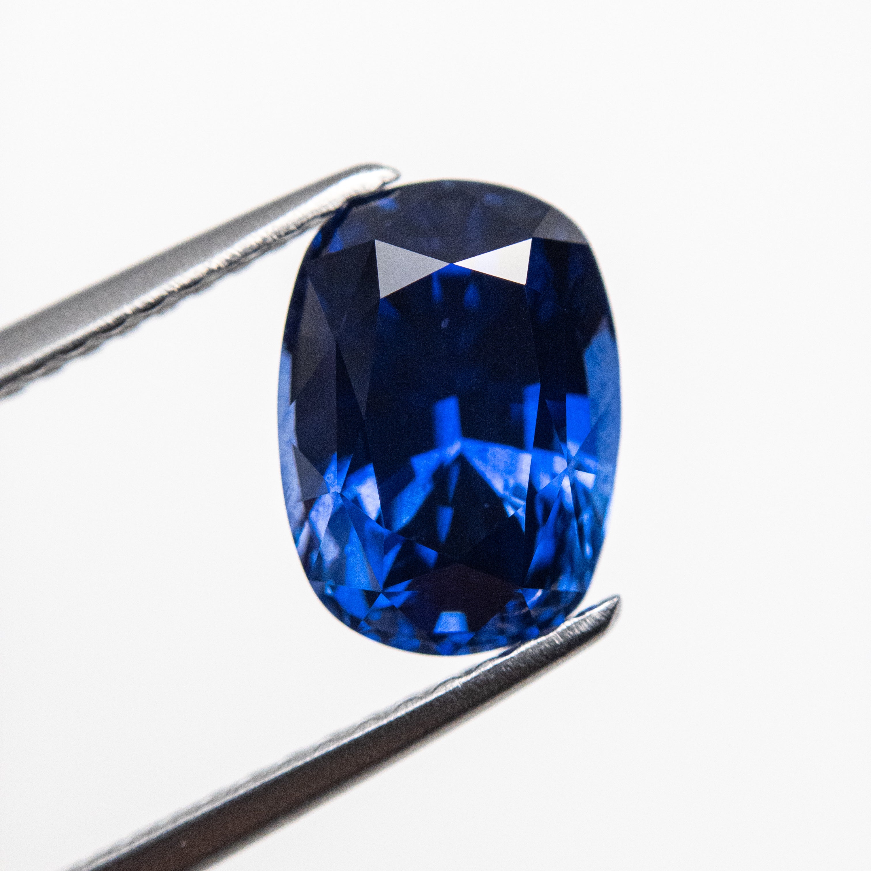 2.98ct Natural Cushion Cut Blue Sapphire Gemstone - 9.22x6.66x5.66mm Brilliant Cut for Jewelry Making, Engagement Rings & Luxury Gifts