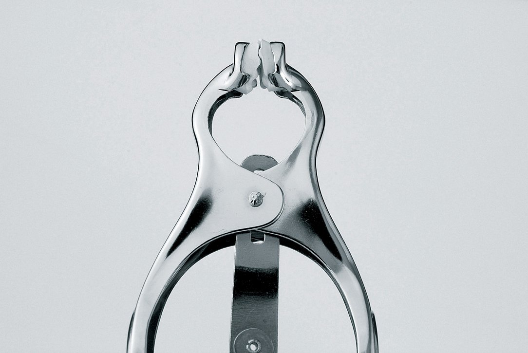 Japanese Sewing Clamp Kakehari - Third Hand Tool for Tailoring, Quilting & DIY Crafts | Perfect for Fabric Holding, Sewing Assistance & Precision Work