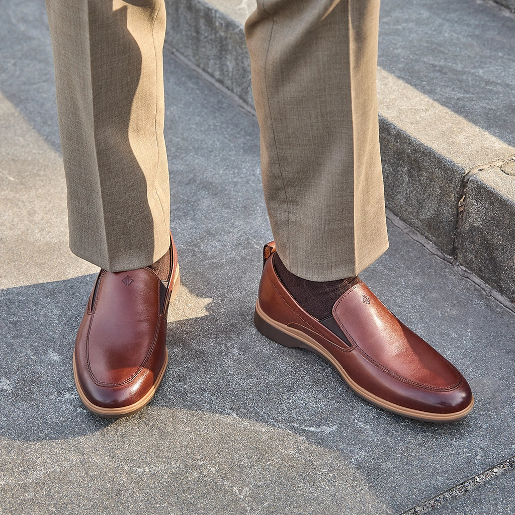 Comfortable Chestnut Slip-On Shoes for Men & Women - Casual Loafers for Walking, Travel & Everyday Wear