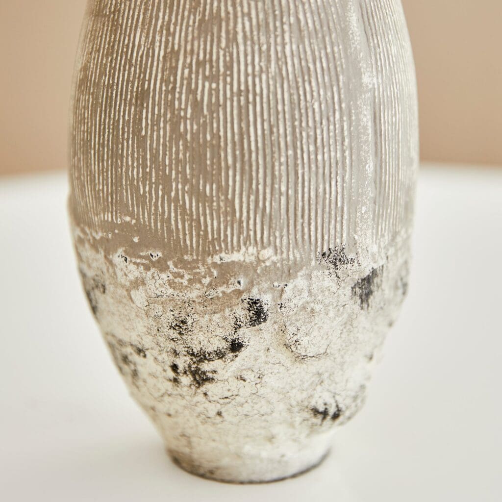 Cyan Design 11411 Calypso Vase - Small Off White & Brown Ceramic Vase for Home Decor, Wedding Centerpiece, Tabletop Display