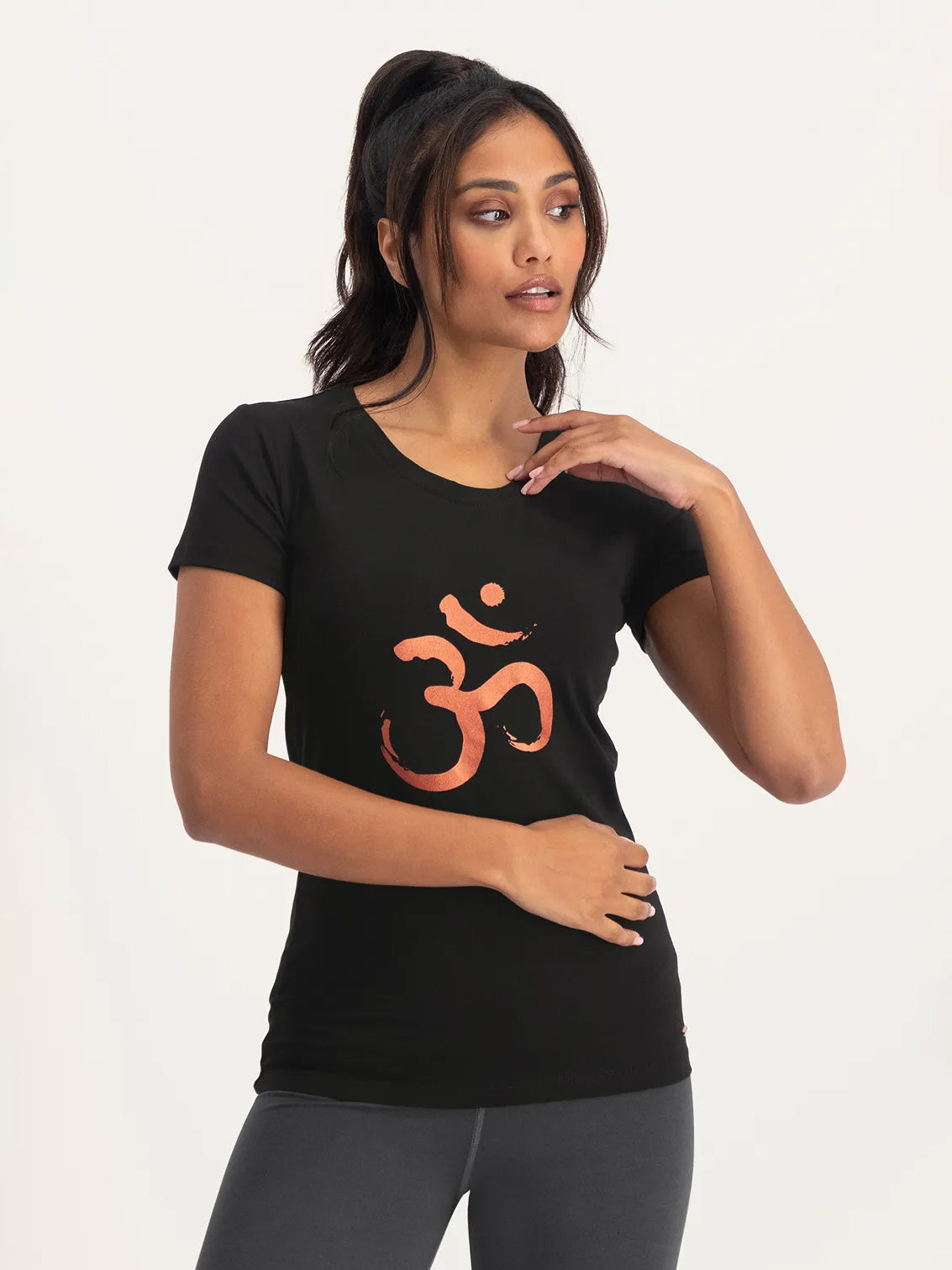 Urban Goddess OM Core Yoga Tee - Onyx Black | Women's Breathable Workout Top for Yoga, Pilates & Gym | Perfect for Studio Sessions & Outdoor Fitness