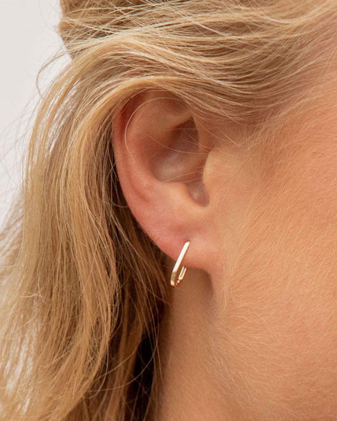 14K Gold Parker Single Link Huggie Earrings - Dainty Minimalist Hoops for Everyday Wear - Perfect for Work, Date Night & Casual Outings