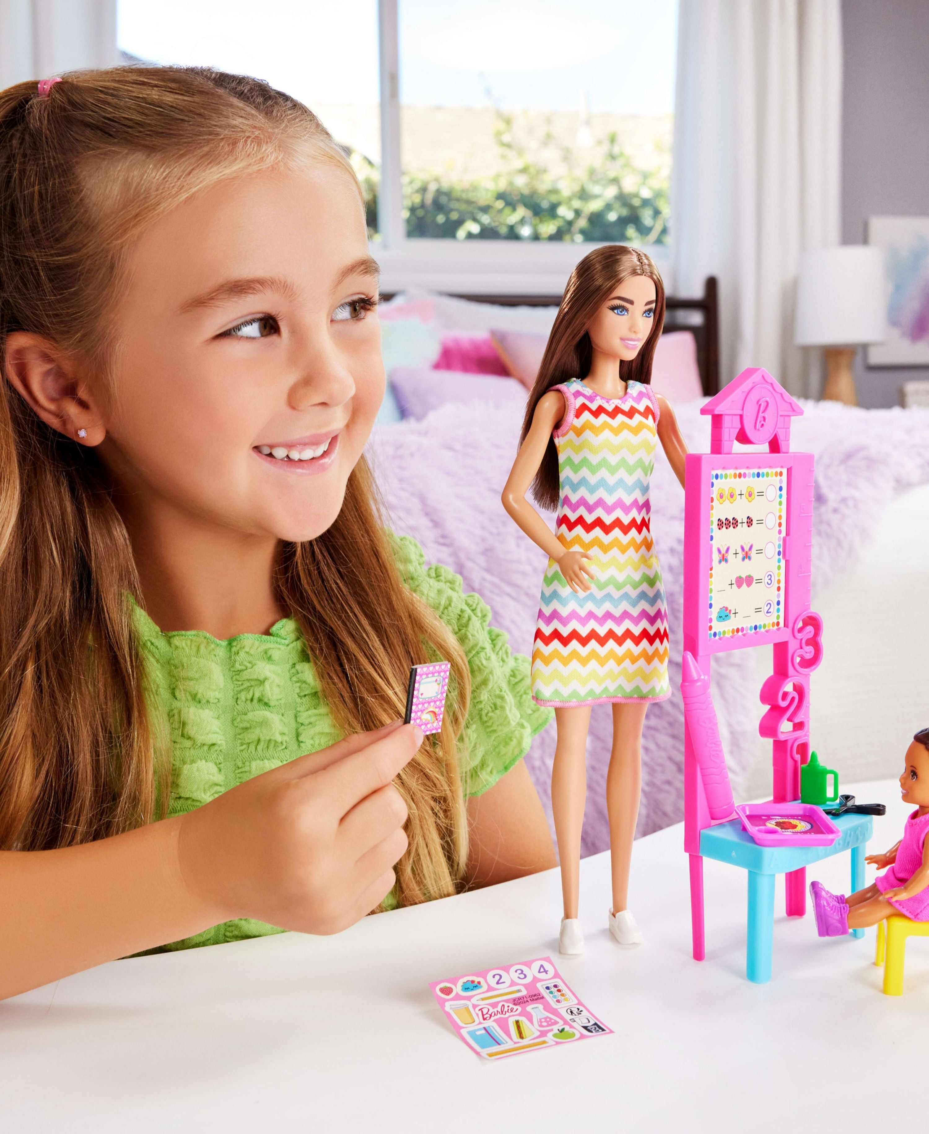 Barbie Teacher Doll Set with Classroom Accessories - Brunette Educational Toy for Kids Role Play & School Pretend Play
