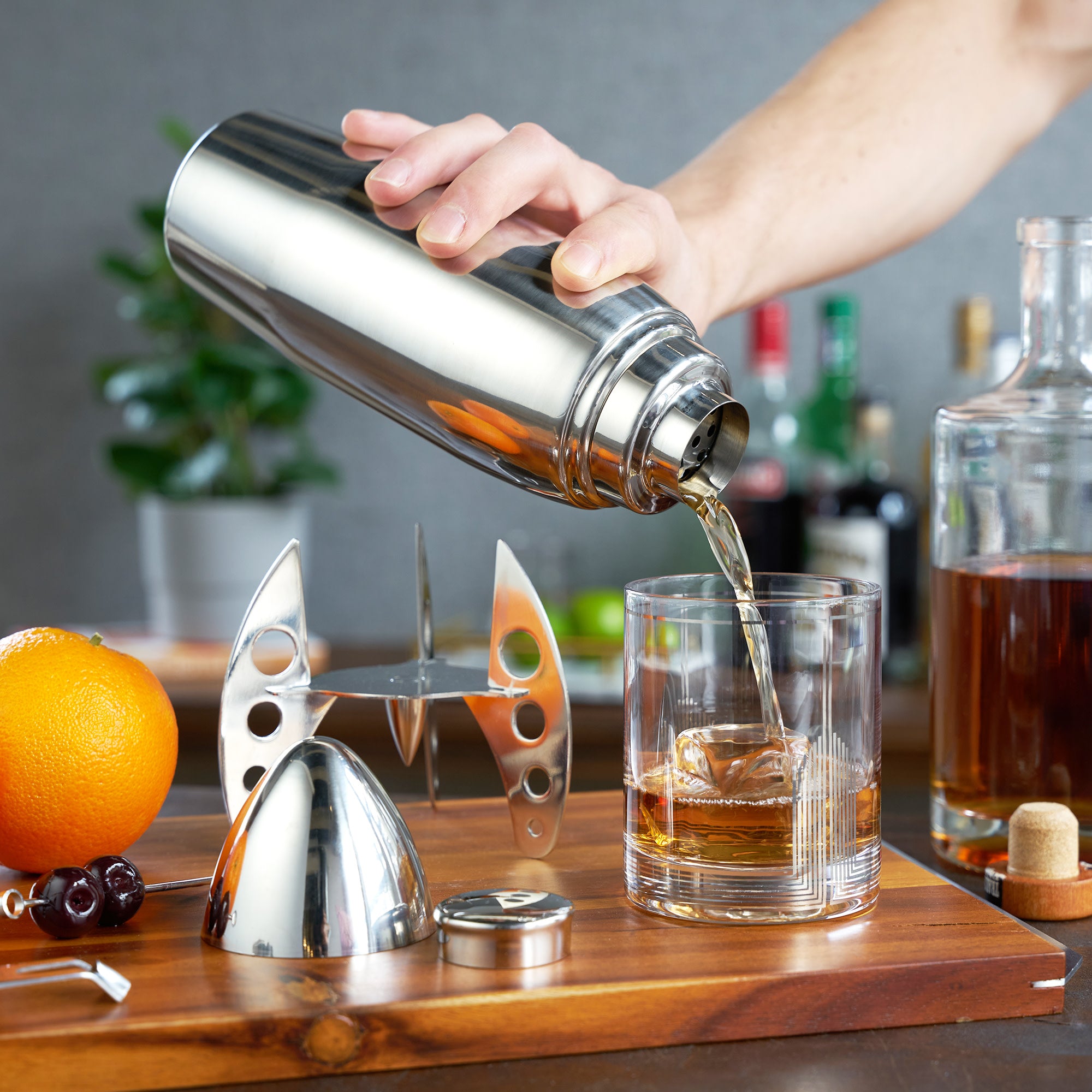 Premium Stainless Steel Rocket Cocktail Shaker - Bartender Mixing Tool for Margaritas, Martinis & Cocktails - Perfect for Home Bars, Parties & Professional Use