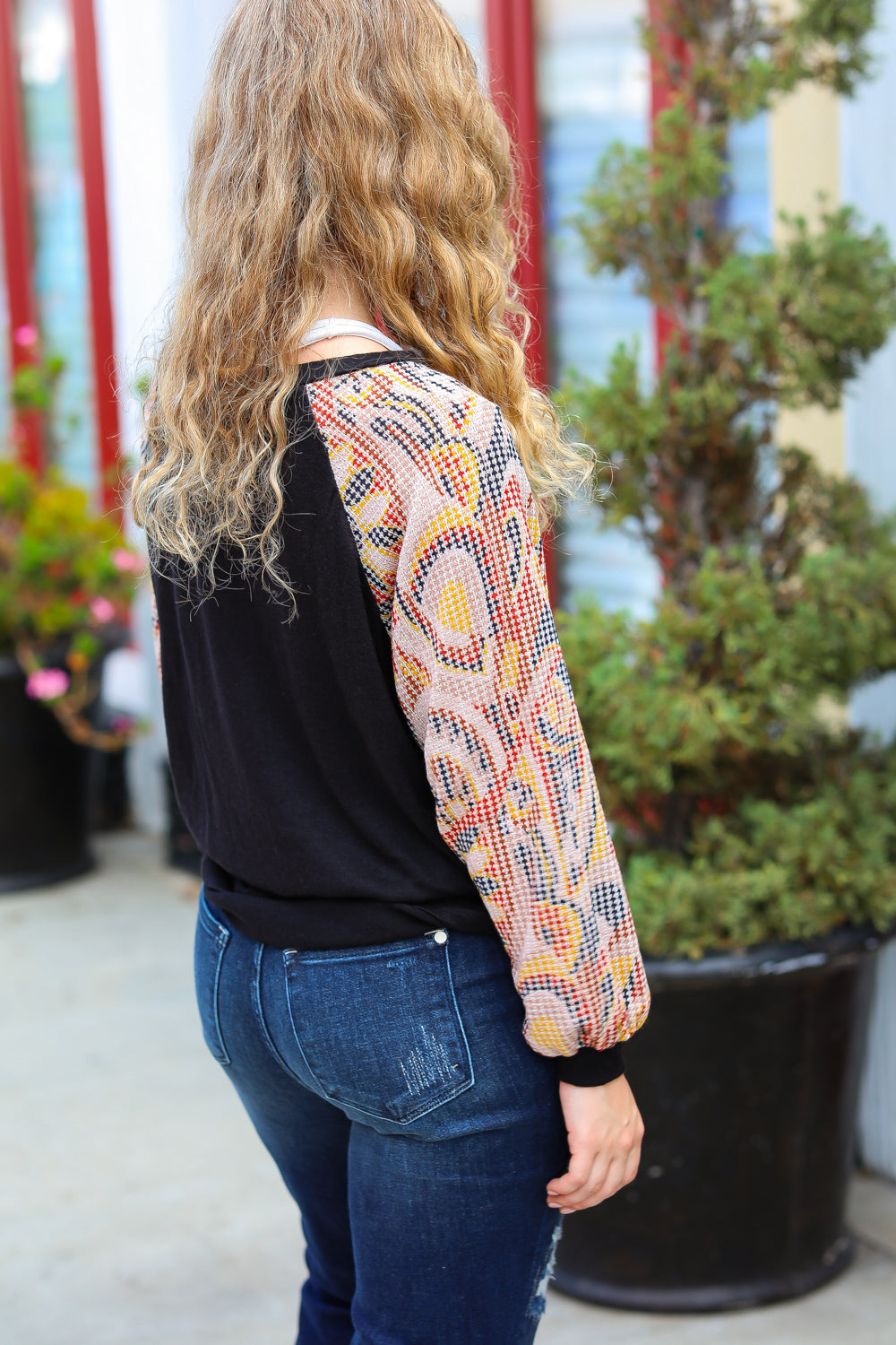 Stylish Black Abstract Print Textured Bubble Sleeve Top for Women | Trendy Blouse for Party, Date Night & Casual Outfits | Fashionable Long Sleeve Shirt for Fall & Winter