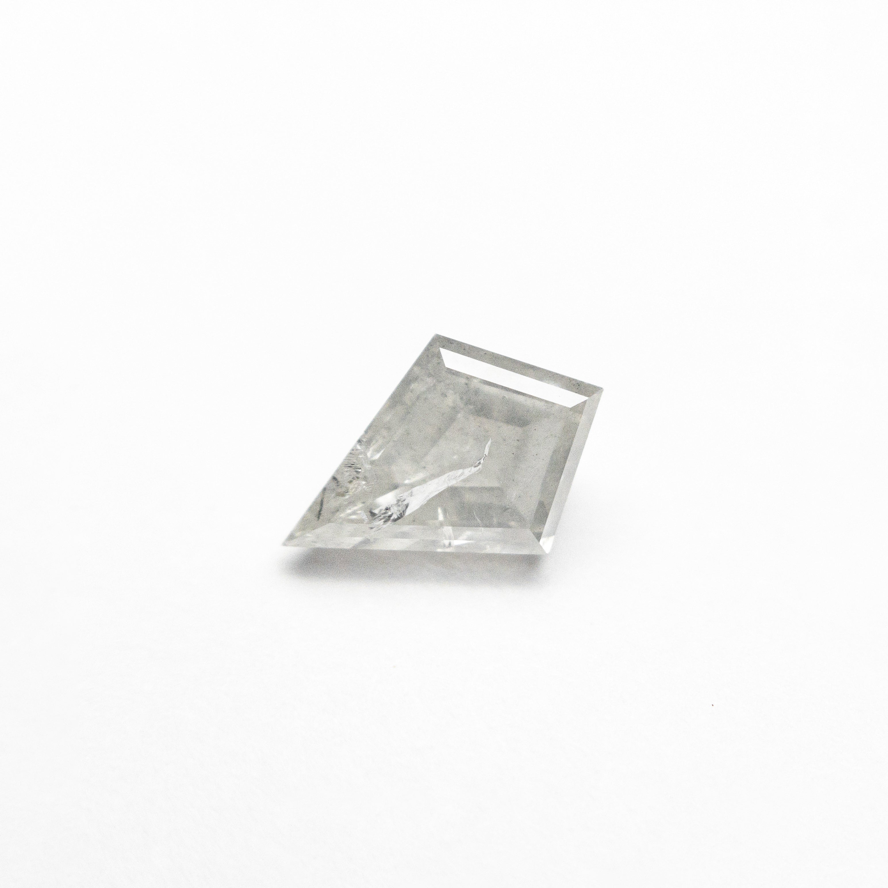 0.75ct Kite Step Cut Diamond (7.79x5.40x3.29mm) - Gorgeous Unique Shape for Engagement Rings & Fine Jewelry - Perfect for Vintage-Inspired Wedding Bands & Statement Pieces