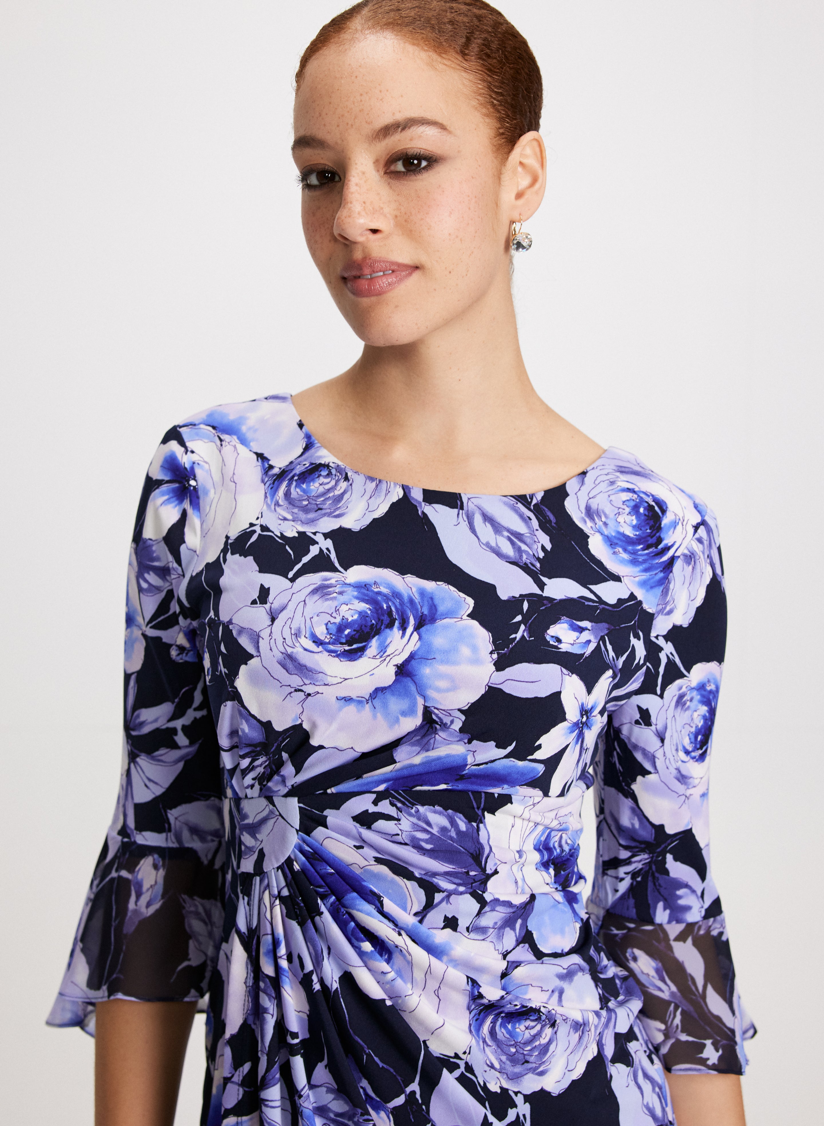 Elegant Floral Print Sheath Dress for Women - Summer Party, Wedding Guest & Office Wear - A-Line Fit with V-Neck & Short Sleeves