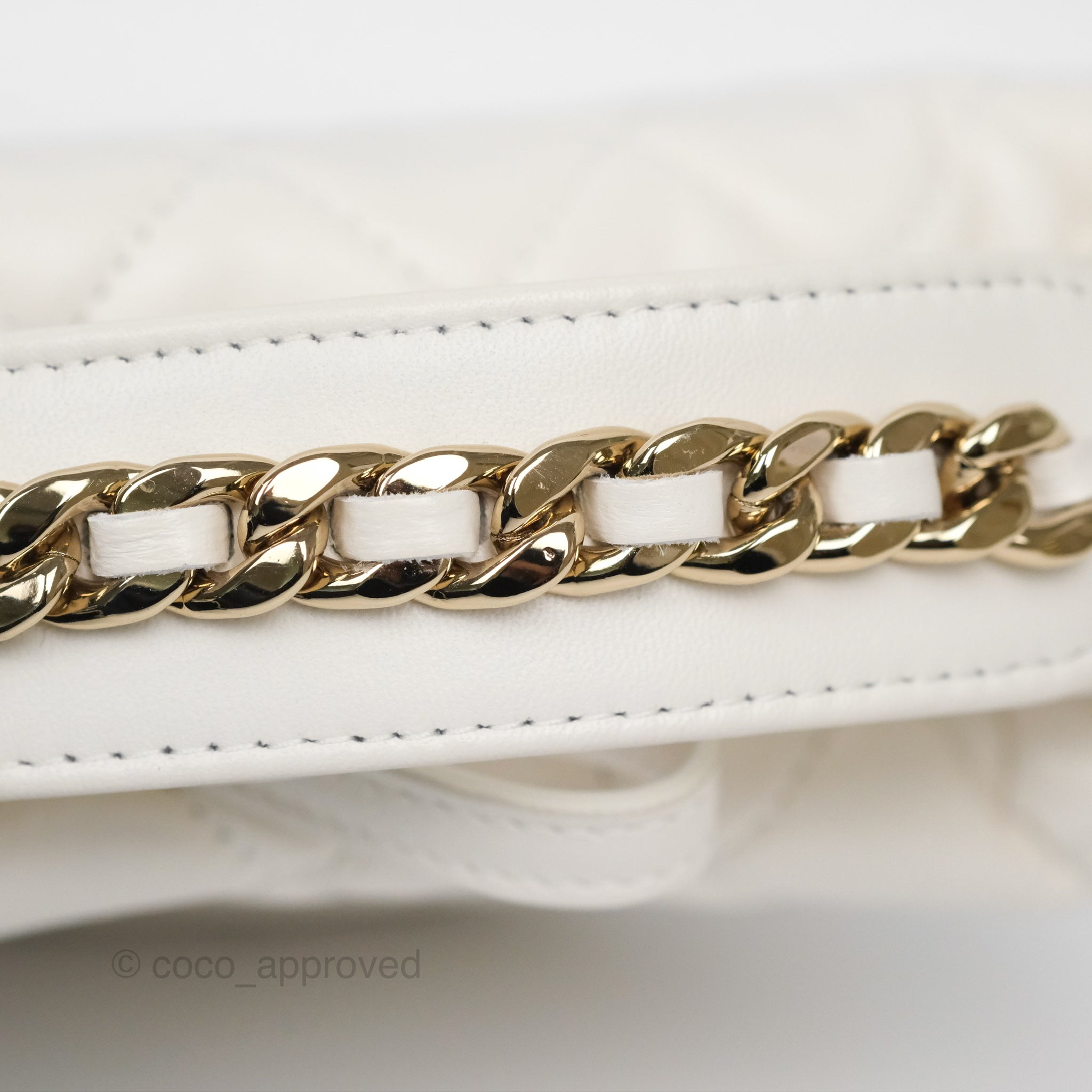 Chanel Chain Around Mini Hobo Bag in White Lambskin Leather with Gold Hardware 23C - Perfect for Evening Events & Luxury Fashion Accessories