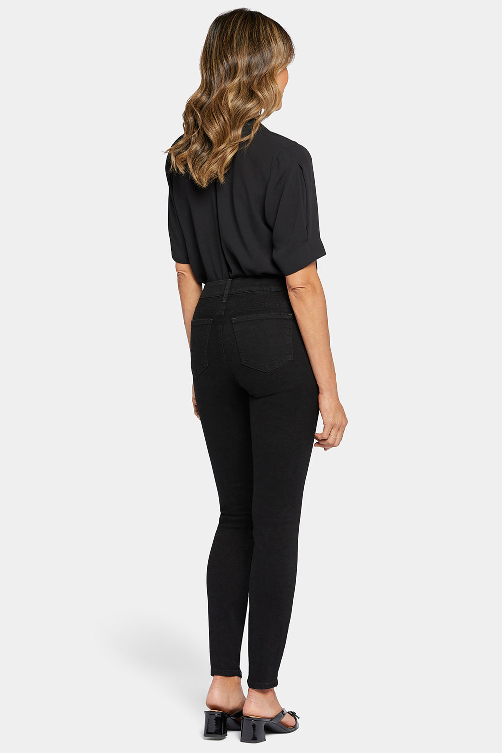 Best Ami Skinny Jeans for Tall Women - Black Stretch Denim Pants | Perfect for Casual Wear & Night Out
