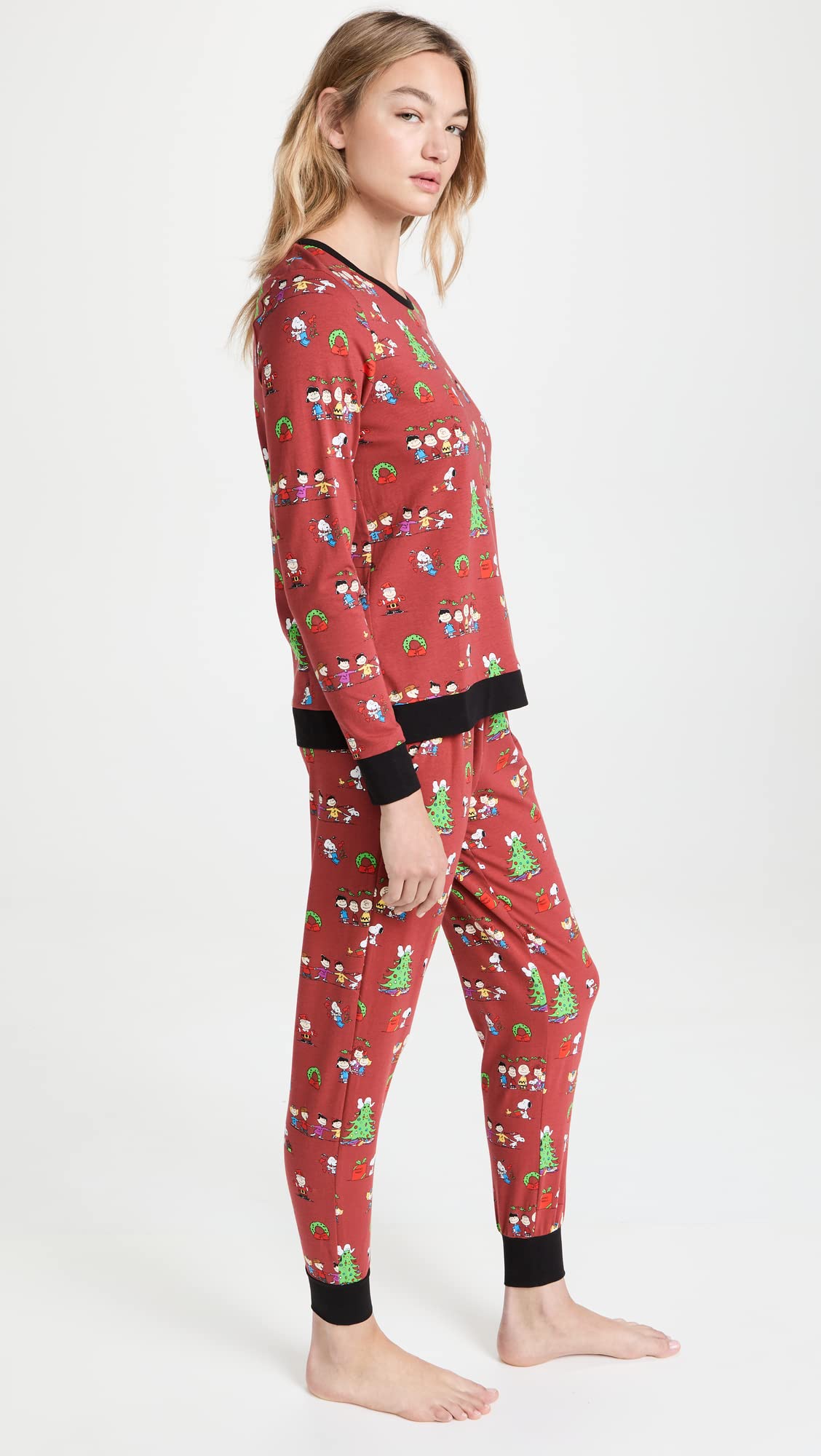 BedHead Pajamas Women's Long Sleeve Crew Neck Pullover & Joggers Pajama Set - Peanuts Holiday Themed Print in Red Size M | Cozy Christmas Sleepwear for Women, Perfect for Holiday Parties & Winter Nights