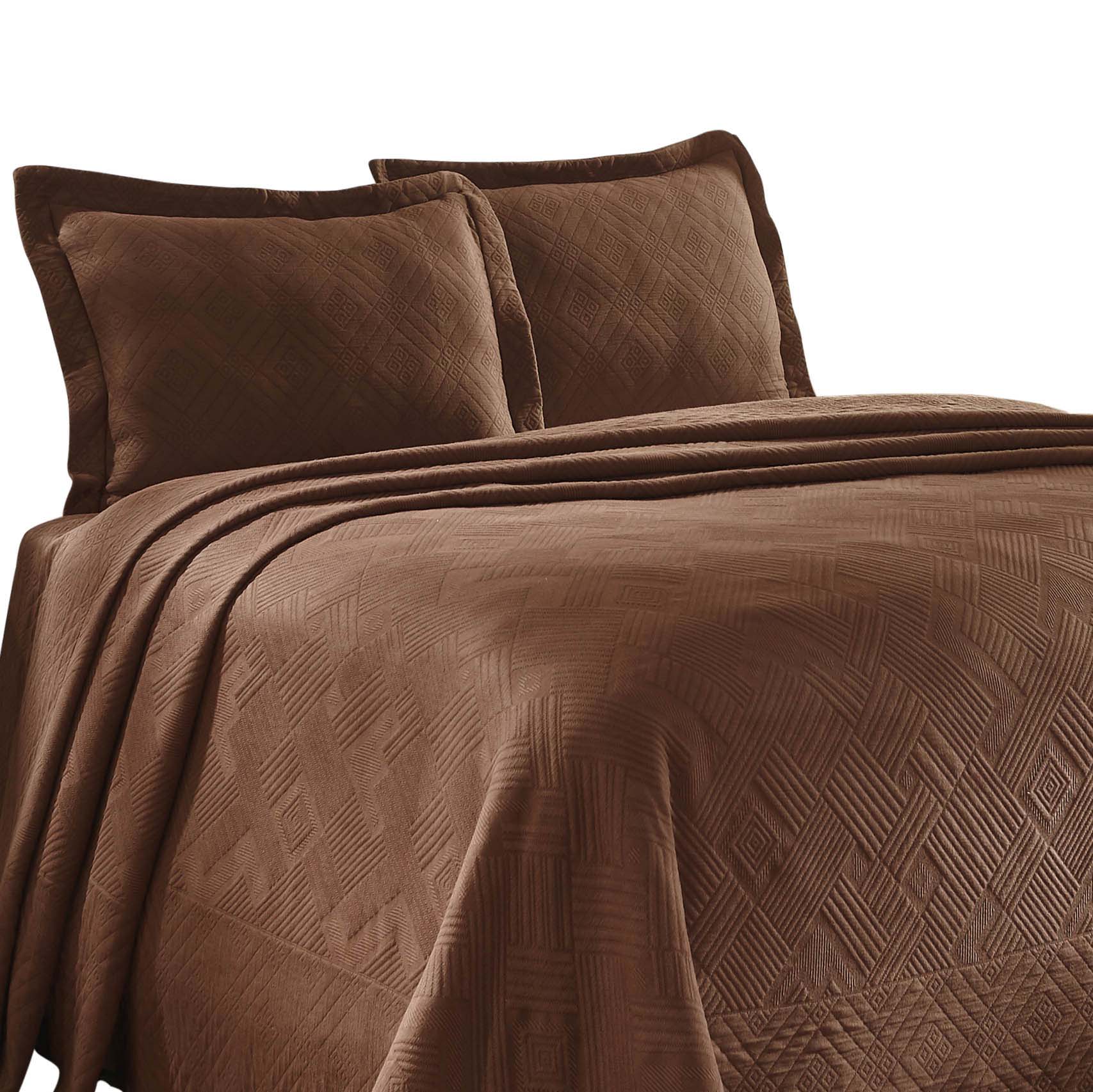 Geometric Fret Cotton Jacquard Matelasse Scalloped Bedspread Set - Queen Size Luxury Bedding for Modern Bedrooms | Perfect for Guest Rooms & Master Suites