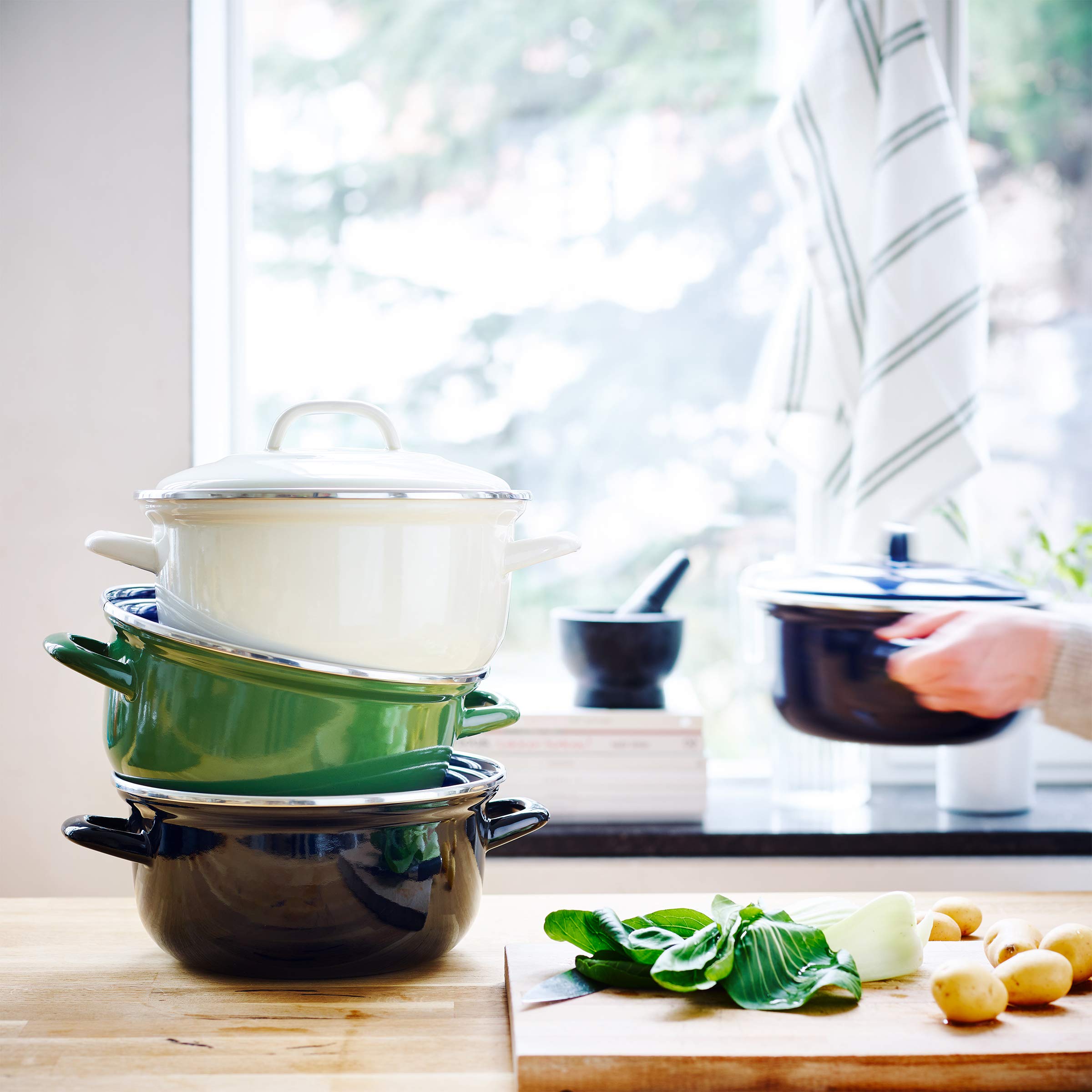BK Indigo Dutch Heritage Round German Enameled Casserole Pot with Lid - PFAS-Free Ceramic Non-Stick Coating, 26cm/5.2L, Induction, Dishwasher & Oven Safe, Cream - Perfect for Soups, Stews & Baking