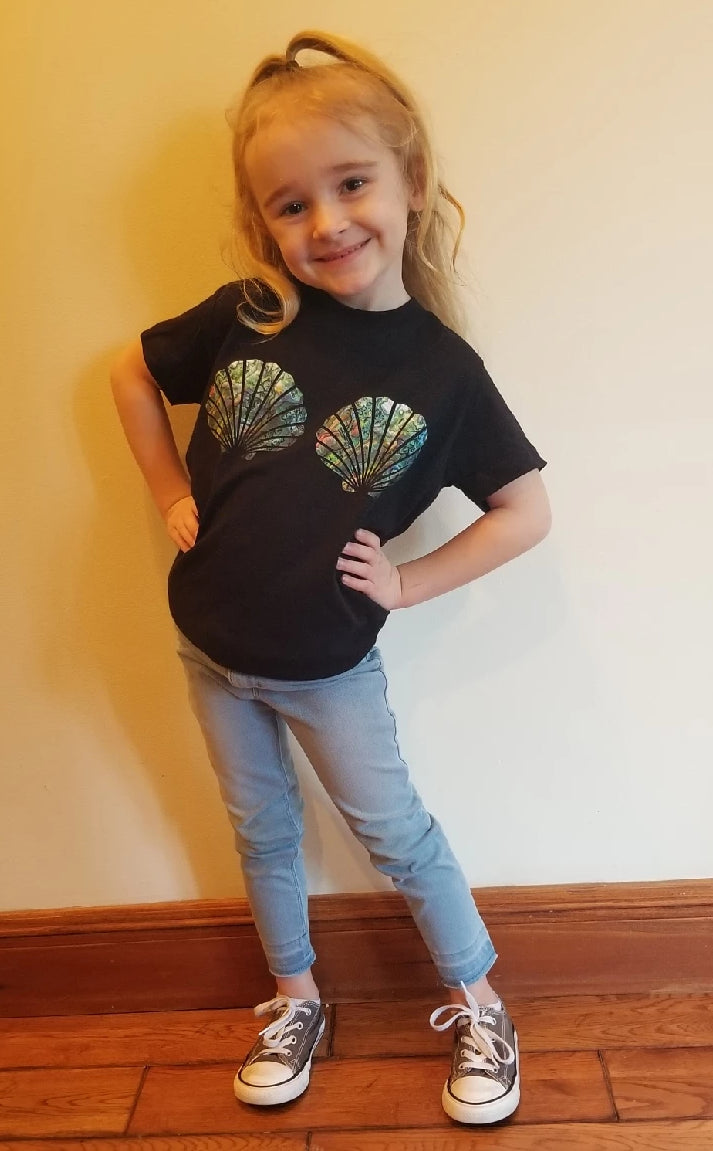 Kids' Abalone Mermaid & Merman Shell Print T-Shirt - Perfect for Beach Vacations & Summer Playdates