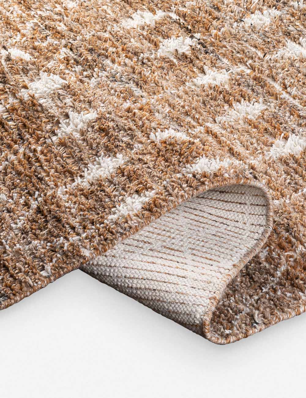Luxury Amani Indoor Outdoor Rug - Soft & Durable Non-Slip Area Carpet for Living Room, Patio, Deck - Water & Stain Resistant - Perfect for Home Decor, Garden, Balcony