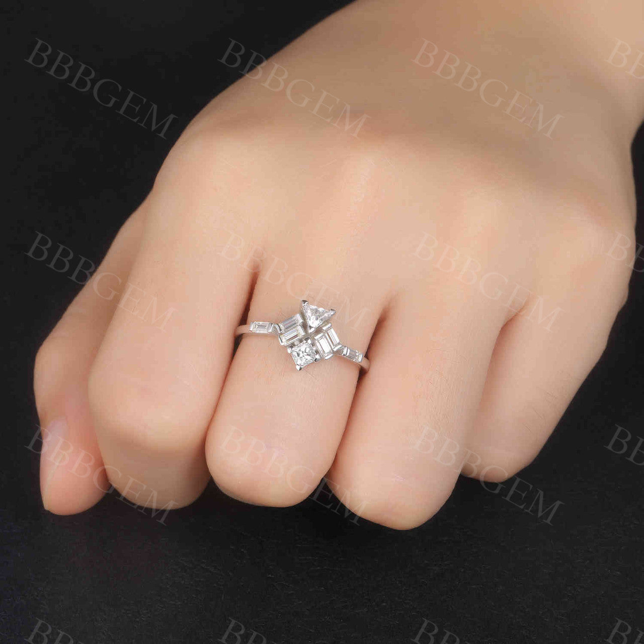 Vintage Moissanite Engagement Ring for Women - Unique Wedding Band, Proposal Ring - Perfect for Anniversaries, Valentine's Day & Special Occasions