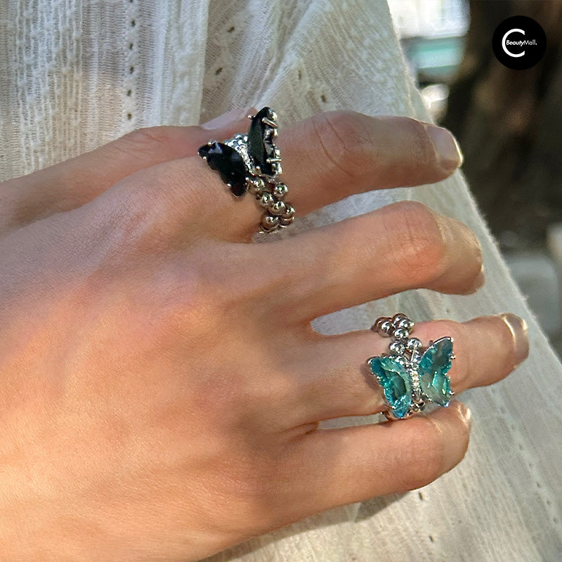 ALONEMOON Butterfly Titanium Stretch Ring for Women - Adjustable Boho Jewelry - Perfect for Everyday Wear, Parties & Gifts