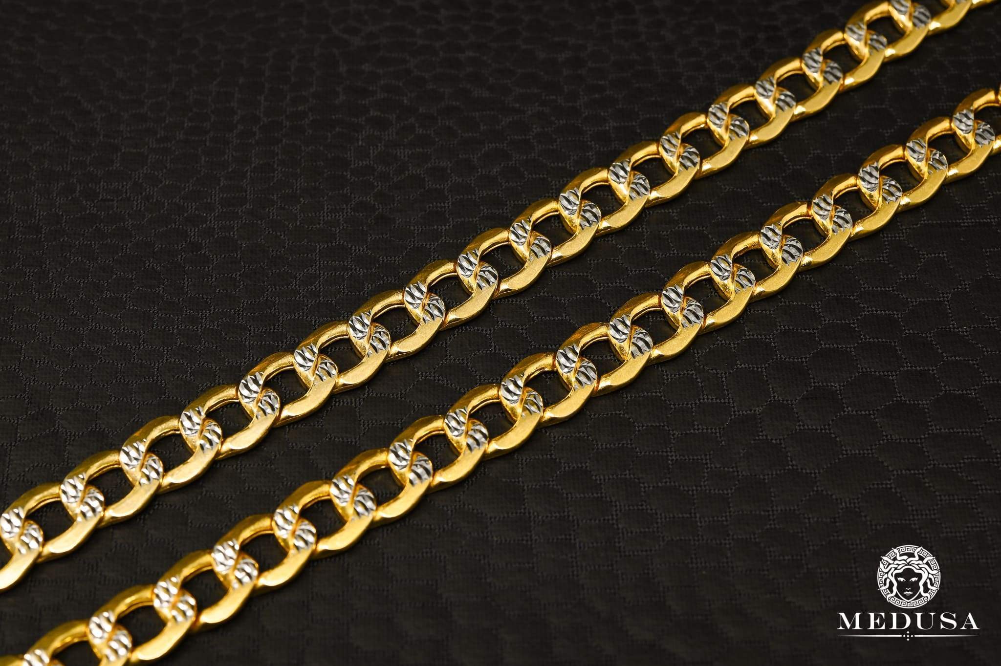 7.5mm Curb Link Two-Tone Stainless Steel Chain Bracelet for Men & Women - Perfect for Casual Wear, Layering & Gift Giving