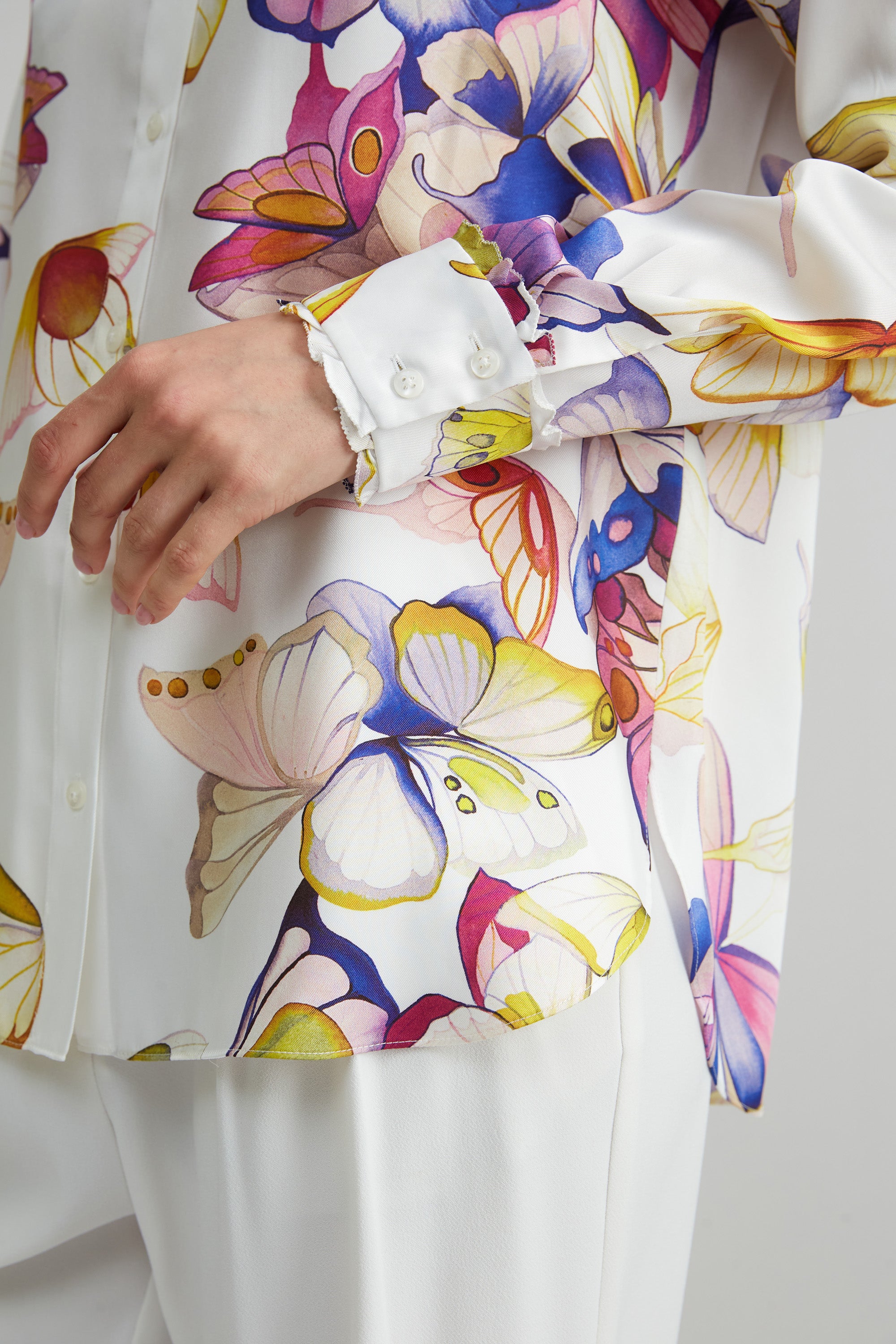 Stylish Butterfly Twill Button Down Shirt for Men & Women - Comfortable Casual & Office Wear - Perfect for Work, Dates & Special Occasions